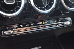 Mercedes Benz Classe GLA 250 E 160+102CH BUSINESS LINE 8G-DCT occasion - Photo 13