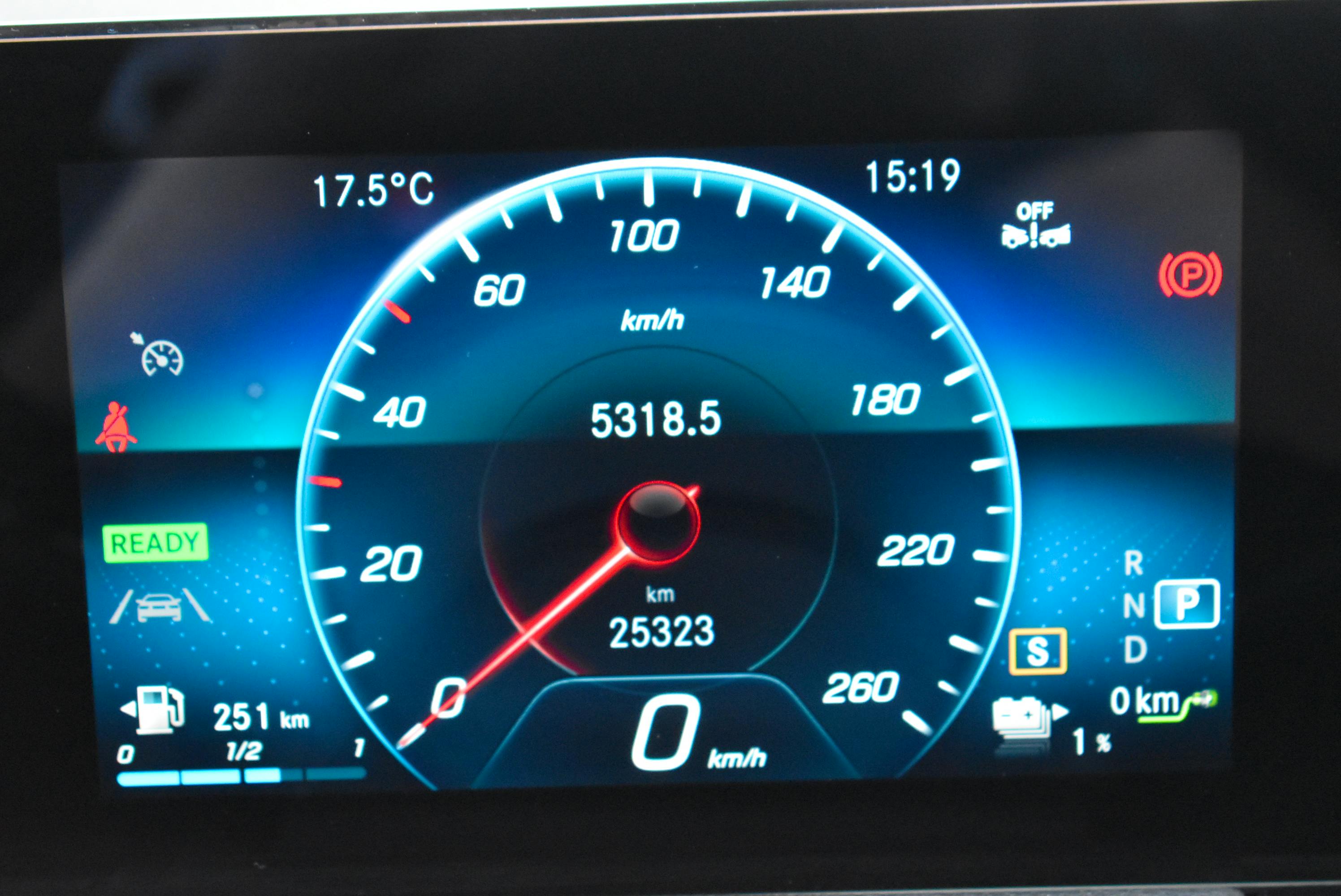 Mercedes Benz Classe GLA  250 E 160+102CH BUSINESS LINE 8G-DCT occasion - Photo 8