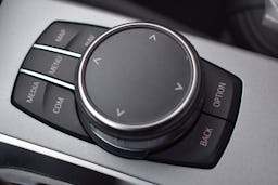 BMW Série 5 G30  530EA 292CH LOUNGE STEPTRONIC / CARPLAY occasion - Photo 34