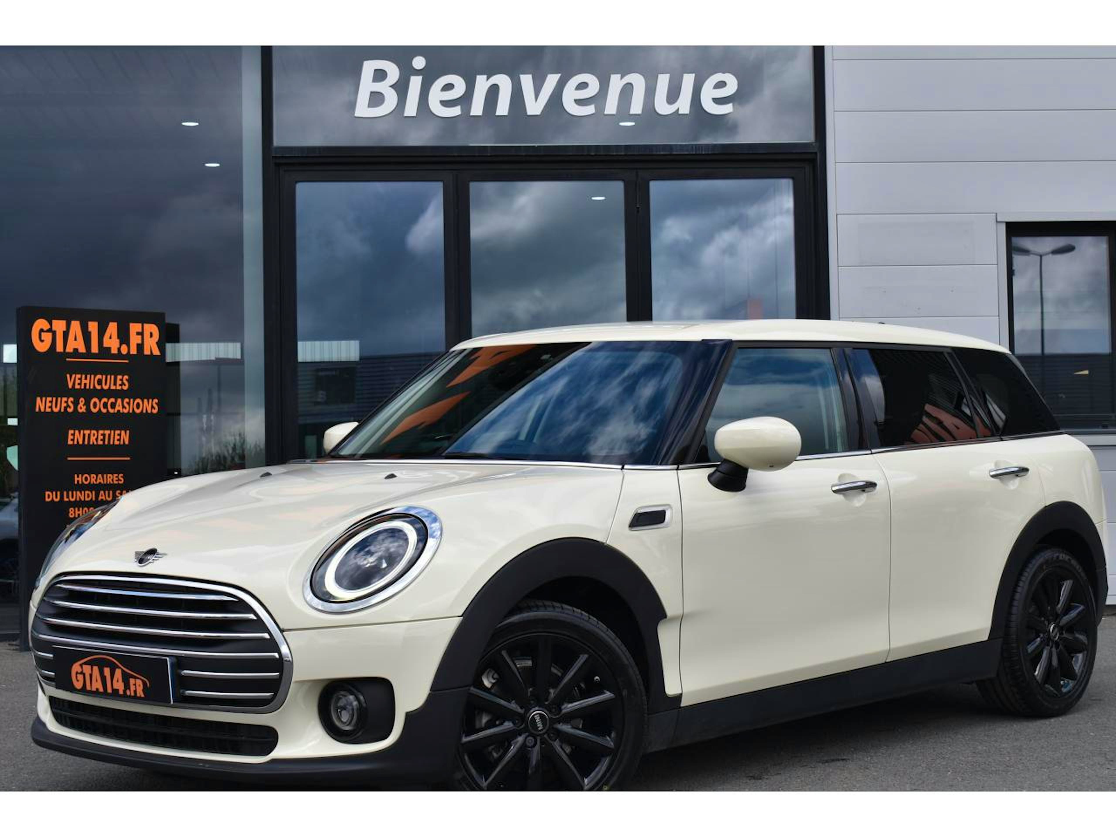 Mini Mini Clubman ONE  102CH BUSINESS DESIGN BVA7 5CV occasion