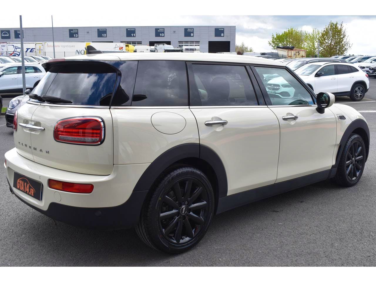 Mini Mini Clubman  ONE  102CH BUSINESS DESIGN BVA7 5CV occasion - Photo 2