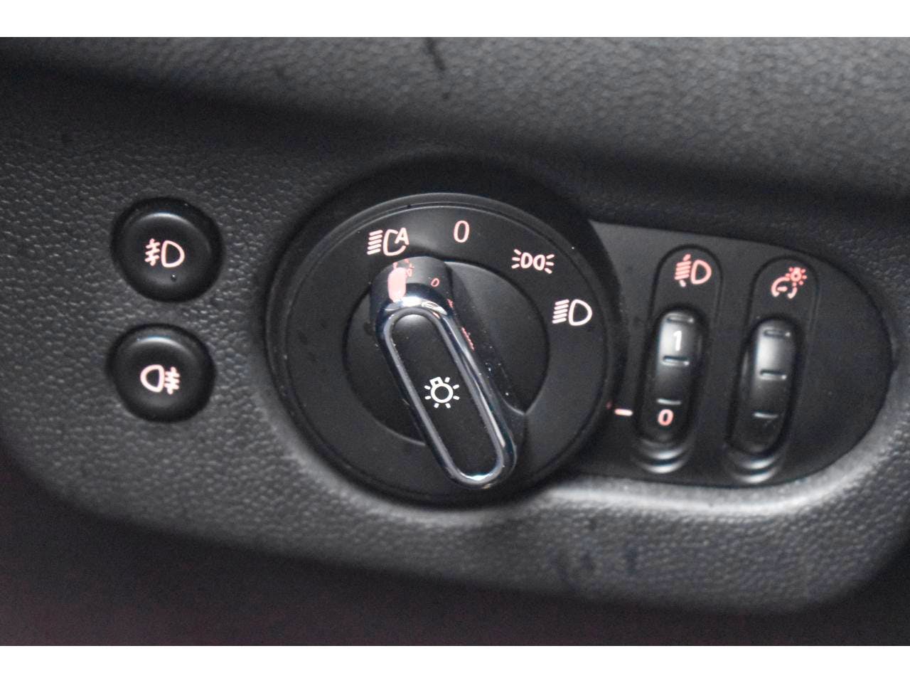 Mini Mini Clubman  ONE  102CH BUSINESS DESIGN BVA7 5CV occasion - Photo 21
