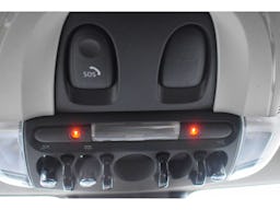 Mini Mini Clubman ONE 102CH BUSINESS DESIGN BVA7 5CV occasion - Photo 31