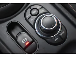 Mini Mini Clubman  One 102 ch DKG7 Finition Business Design occasion - Photo 27