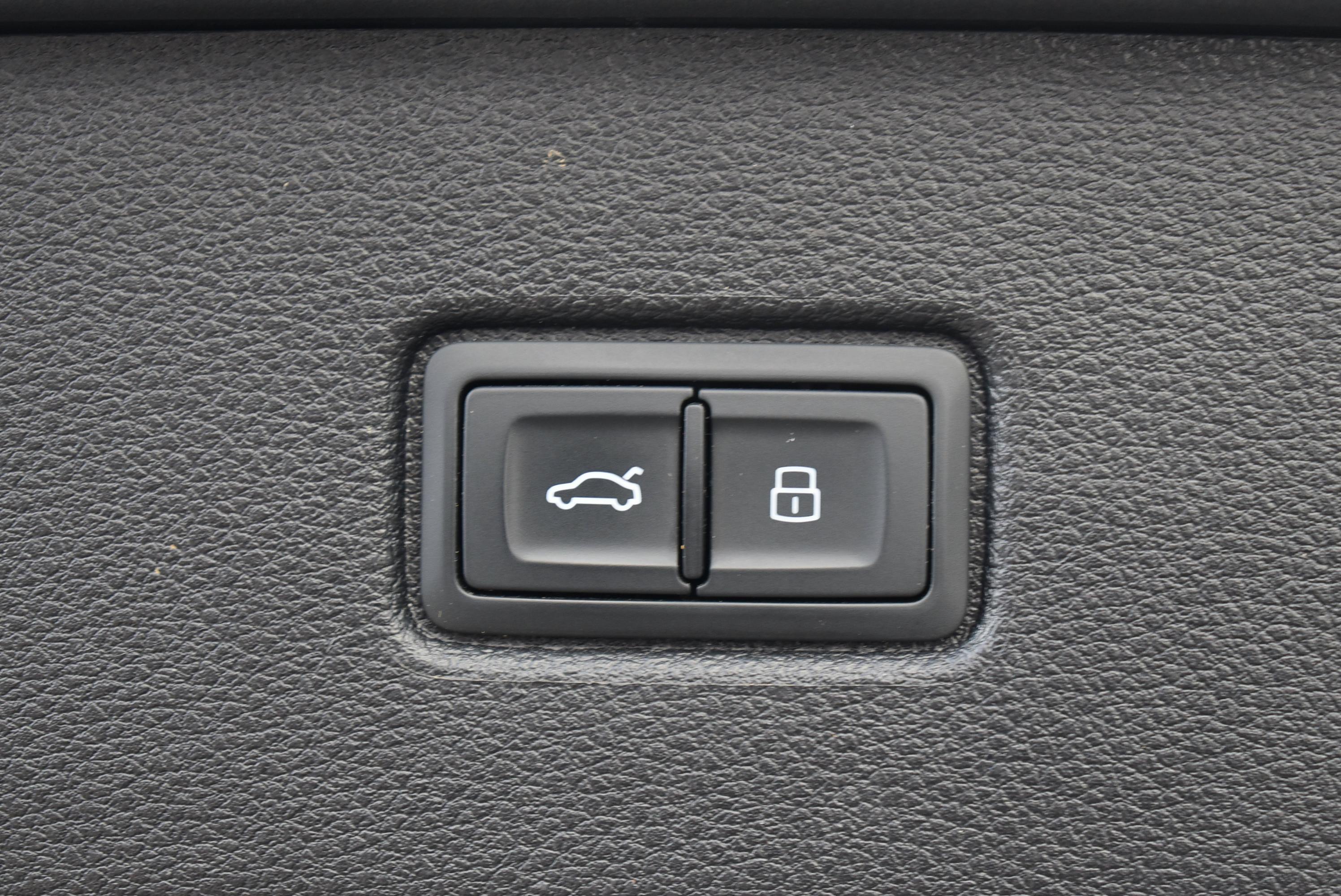 Audi Q7  55 TFSI E 380CH AVUS QUATTRO TIPTRONIC HUD / CARPLAY occasion - Photo 10