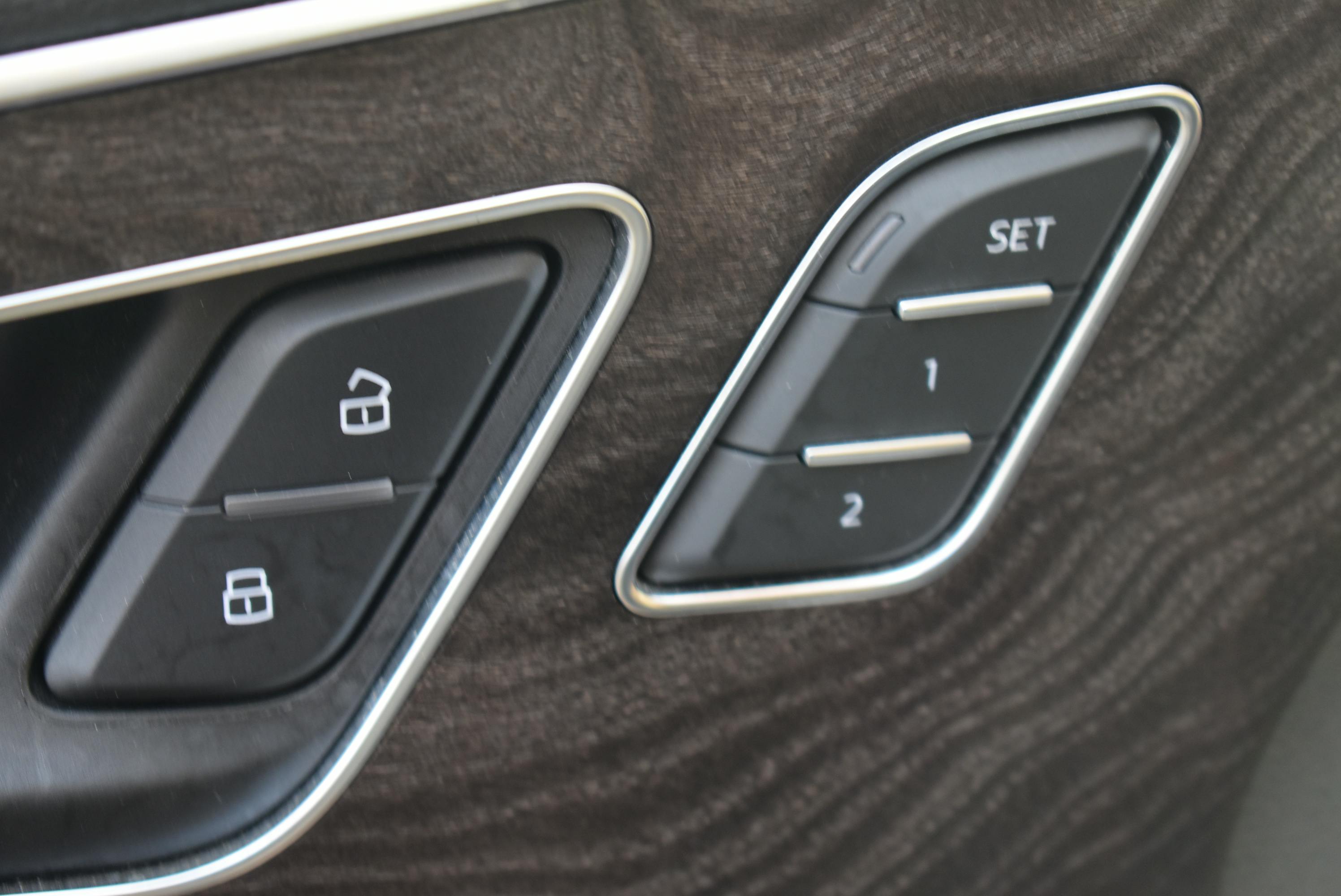Audi Q7  55 TFSI E 380CH AVUS QUATTRO TIPTRONIC HUD / CARPLAY occasion - Photo 22