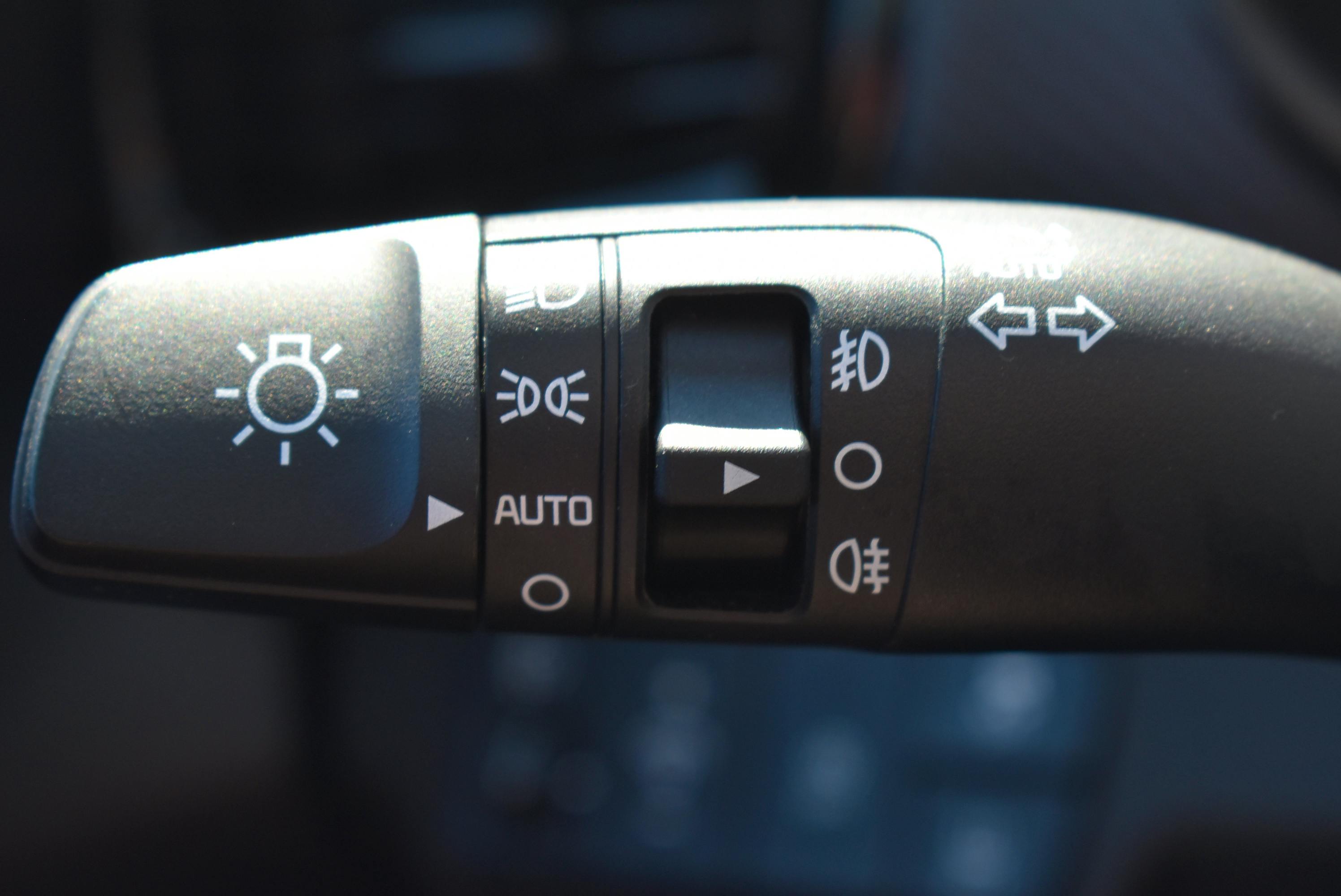 Kia Stonic  1.0 T-GDI 100CH GT LINE BUSINESS occasion - Photo 24