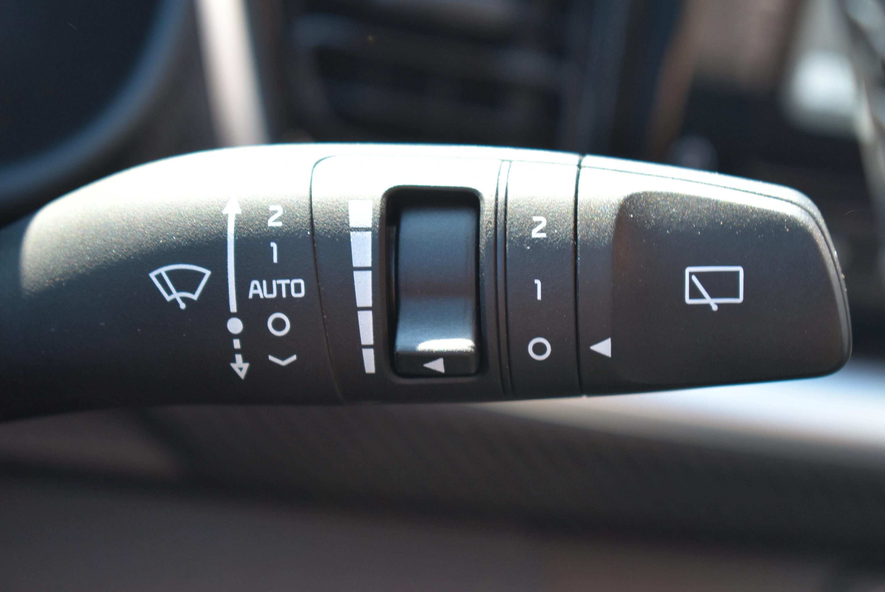 Kia Stonic  1.0 T-GDI 100CH GT LINE BUSINESS occasion - Photo 25