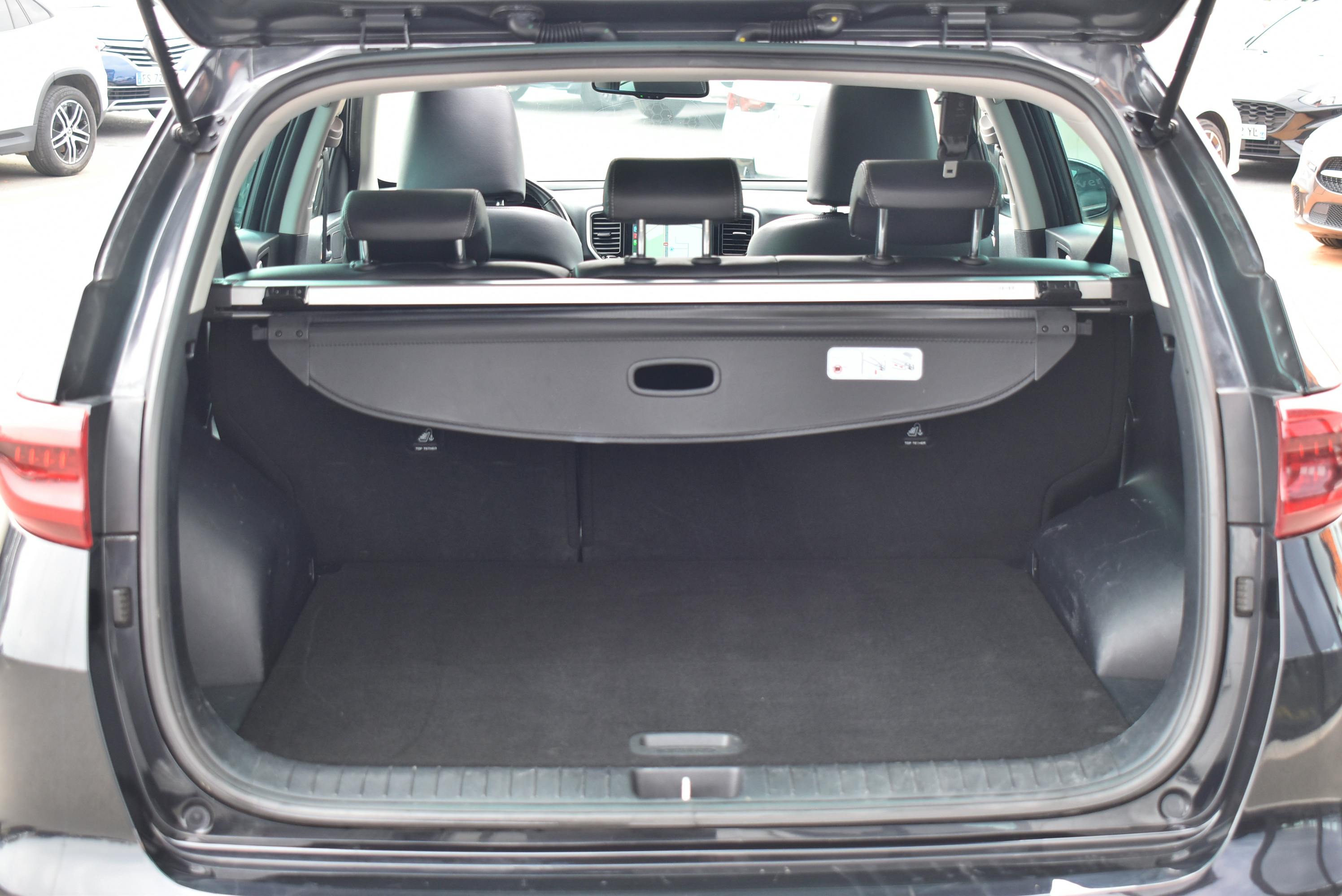Kia Sportage  1.6 CRDI 136CH MHEV BLACK EDITION BUSINESS 4X2 occasion - Photo 9