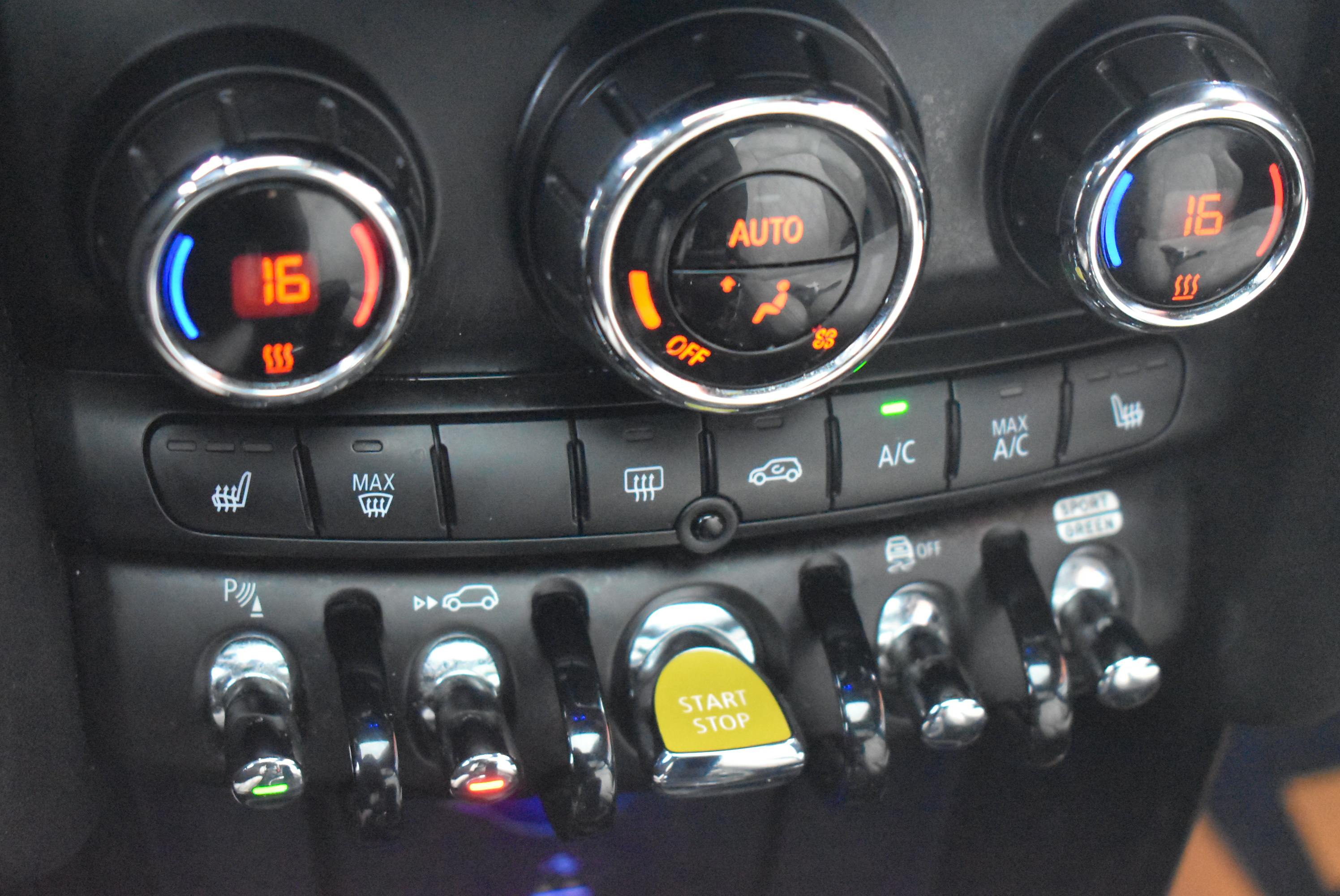 Mini Mini  COOPER SE 184CH EDITION GREENWICH BVA occasion - Photo 13
