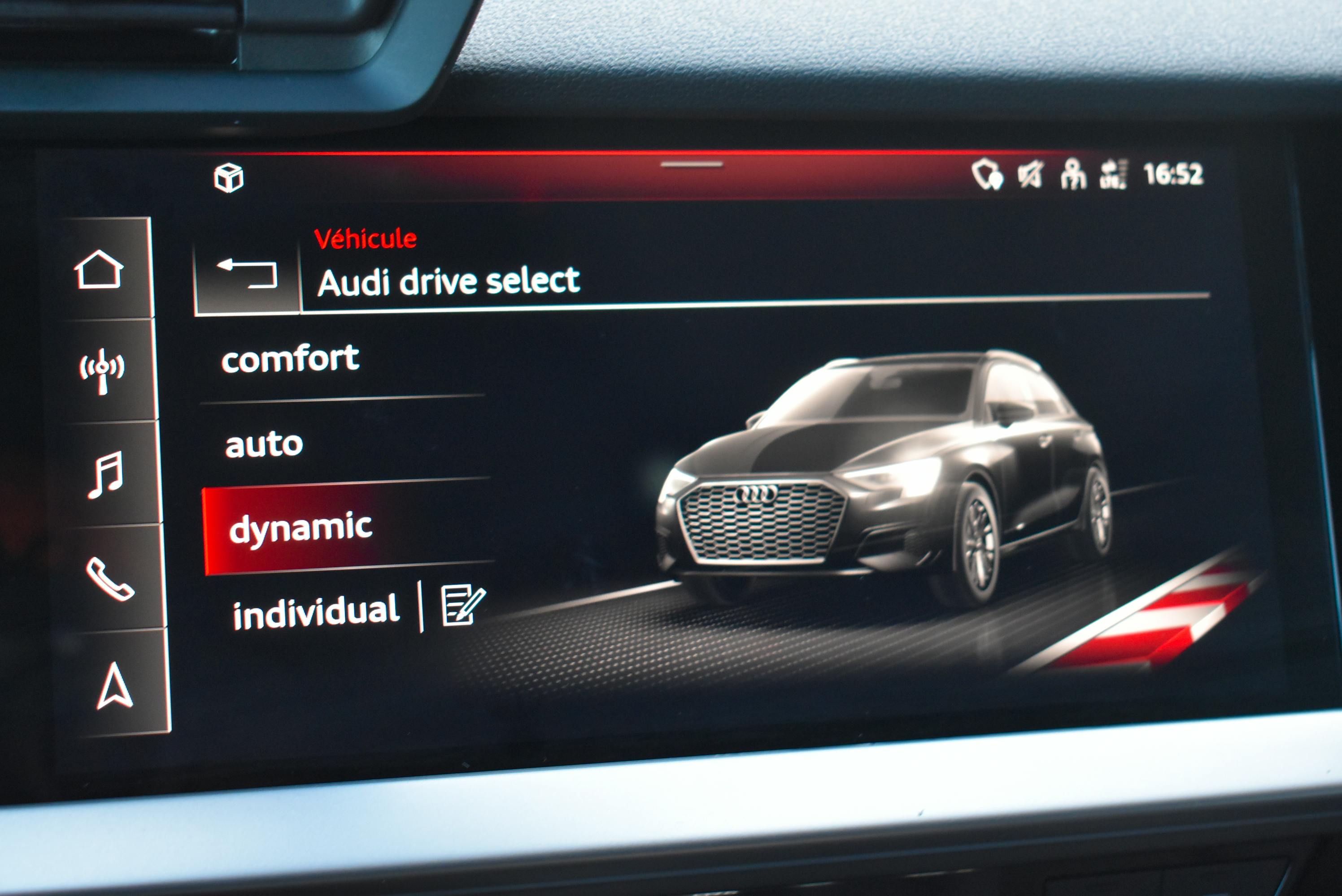 Audi A3 Sportback  30 TFSI 110CH MILD HYBRID DESIGN LUXE S TRONIC 7 occasion - Photo 30