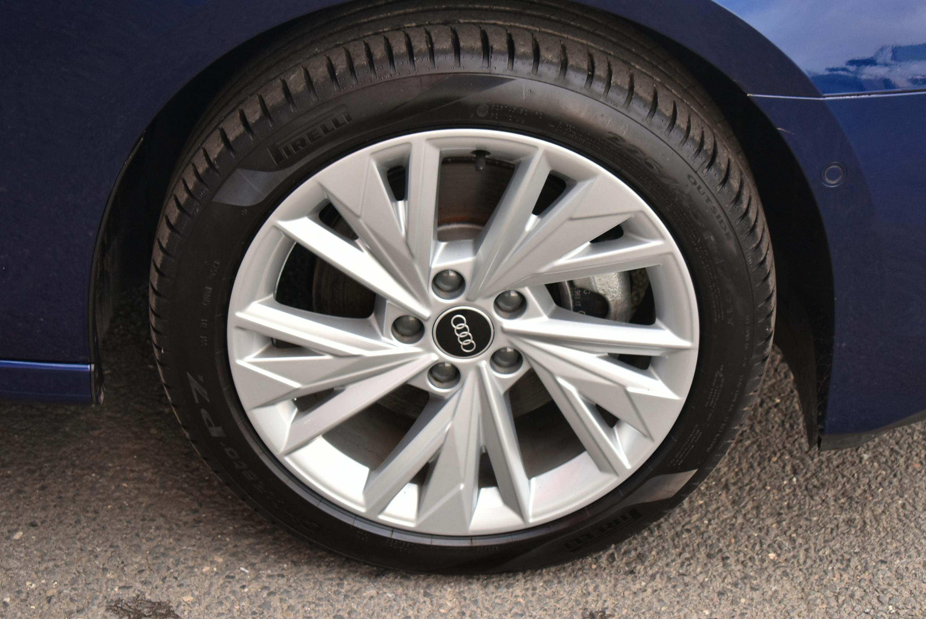 Audi A3 Sportback  30 TFSI 110CH MILD HYBRID DESIGN LUXE S TRONIC 7 occasion - Photo 41