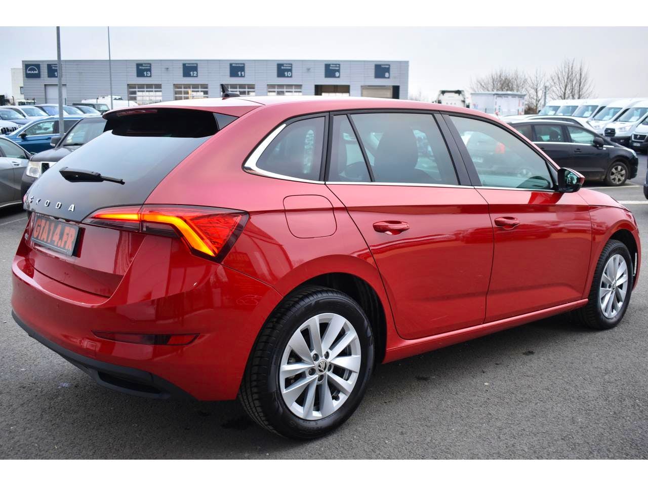 Skoda Scala  1.0 TSI 110CH AMBITION PACK DESIGN + CONFORT + CARPLAY occasion - Photo 2