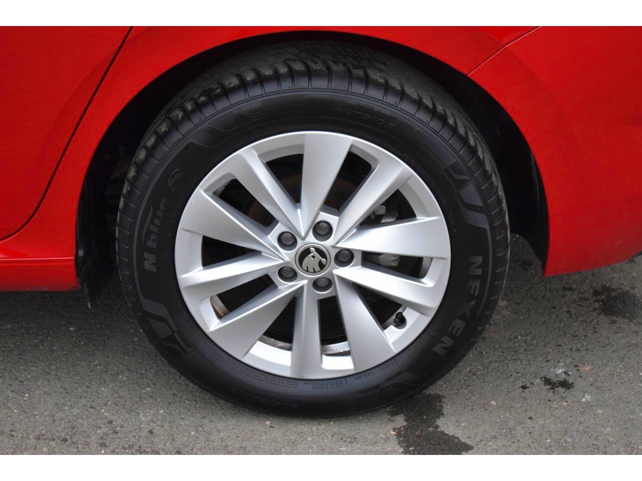 Skoda Scala  1.0 TSI 110CH AMBITION PACK DESIGN + CONFORT + CARPLAY occasion - Photo 32