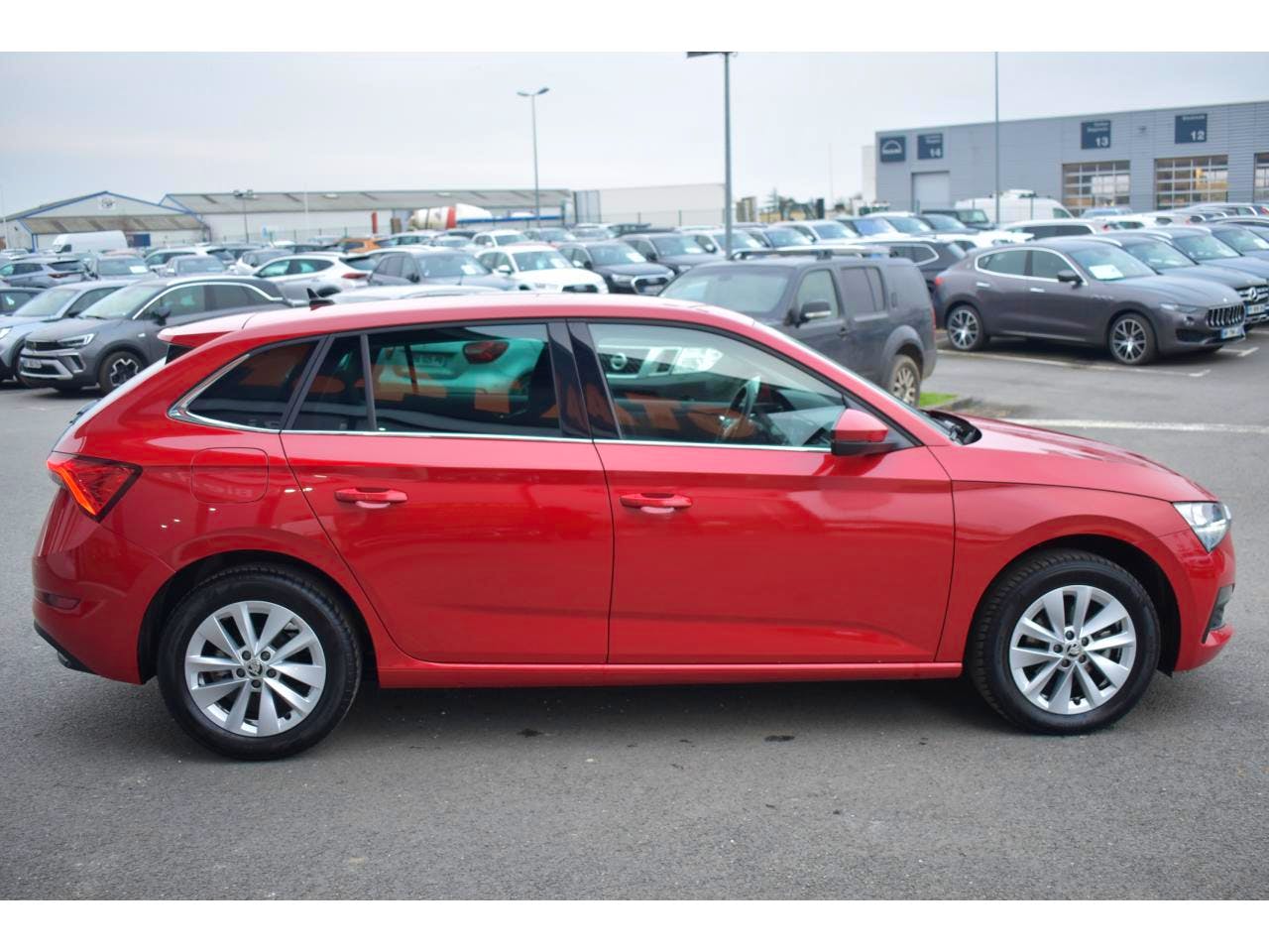 Skoda Scala  1.0 TSI 110CH AMBITION PACK DESIGN + CONFORT + CARPLAY occasion - Photo 4