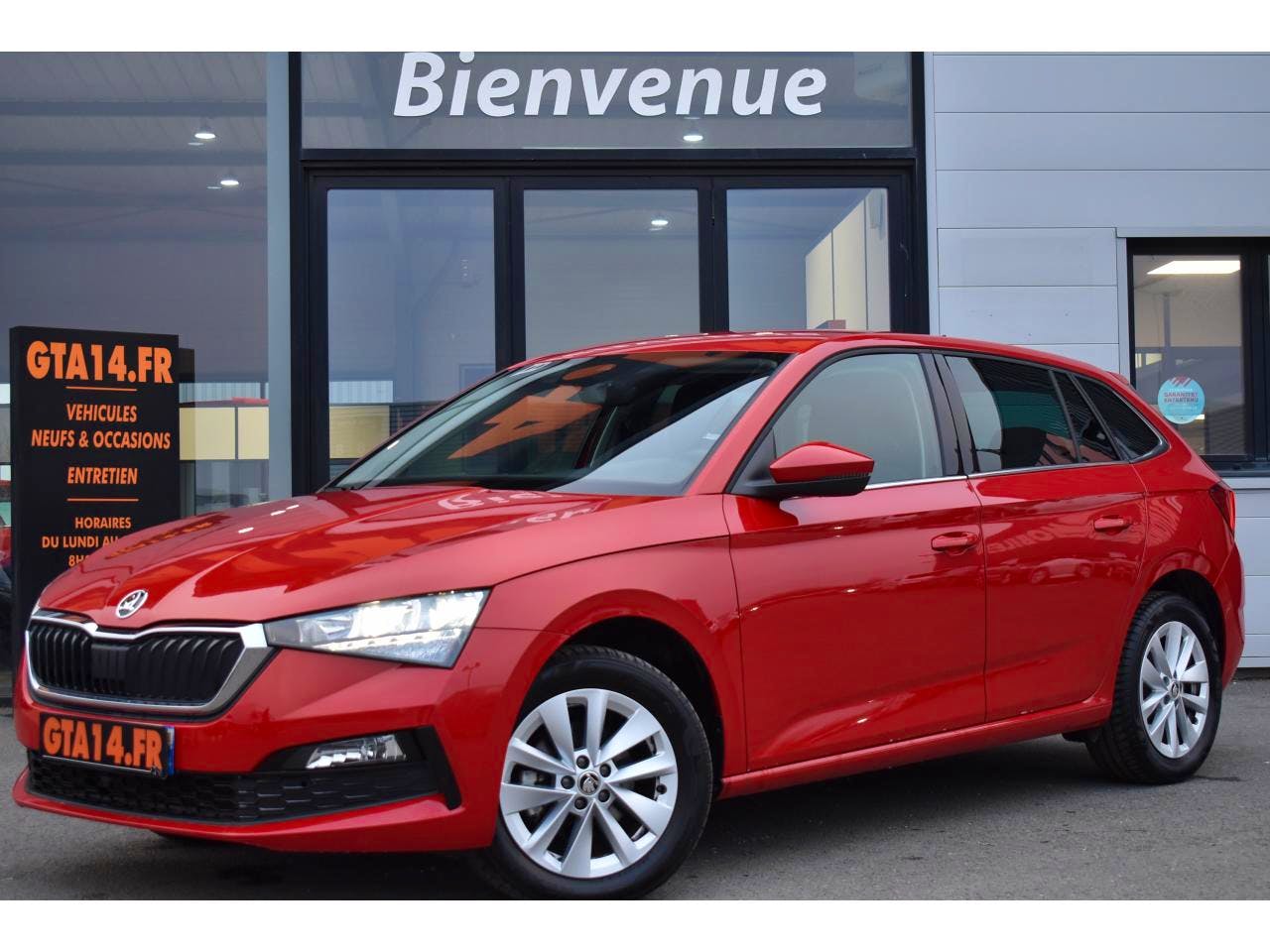 Skoda Scala  1.0 TSI 110CH AMBITION PACK DESIGN + CONFORT + CARPLAY occasion - Photo 1