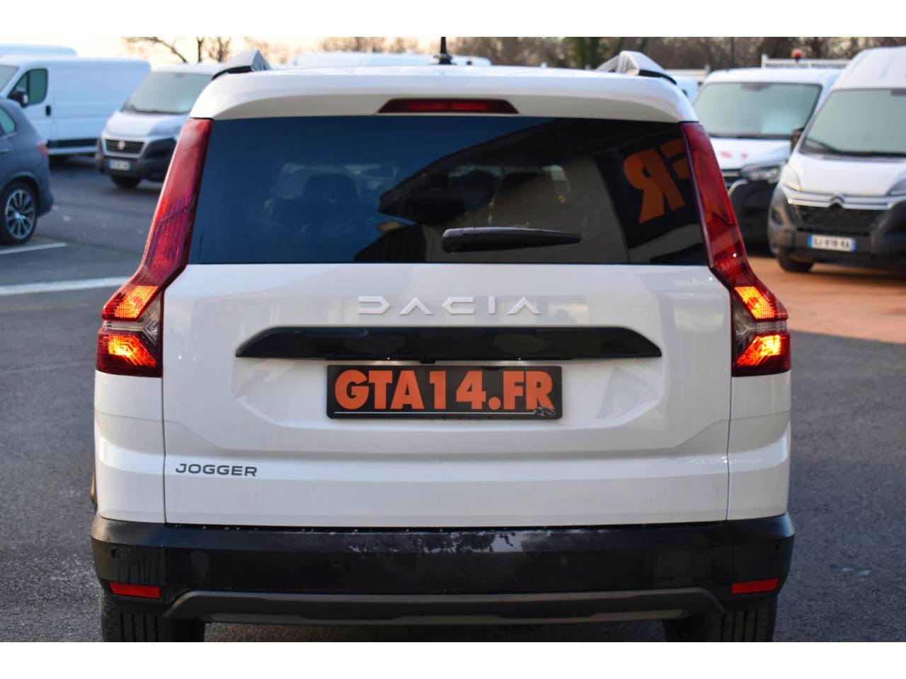 Dacia Jogger  TCe 110 7 places Expression +CAMERA + CARPLAY occasion - Photo 18