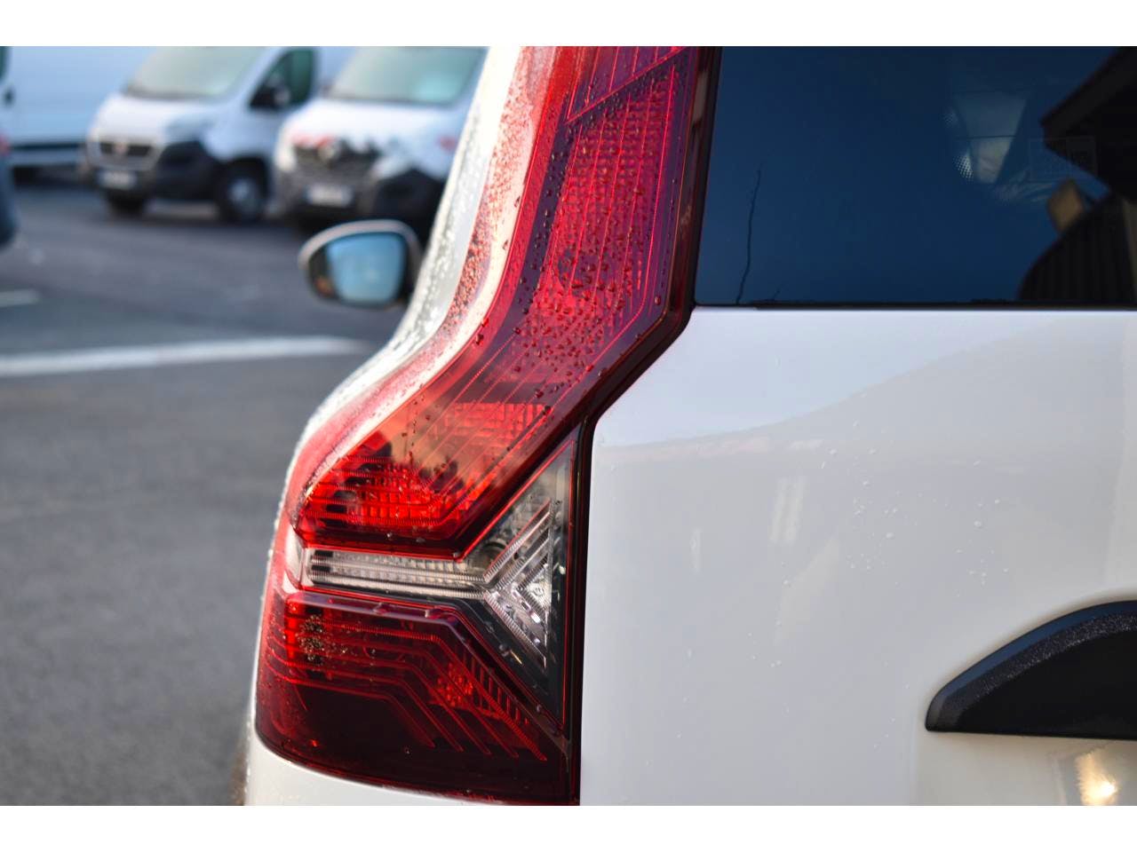 Dacia Jogger  TCe 110 7 places Expression +CAMERA + CARPLAY occasion - Photo 33