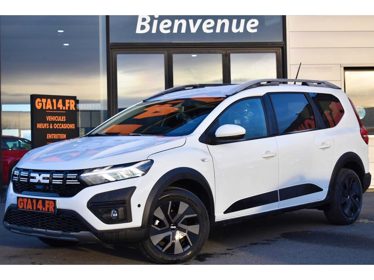 Dacia Jogger TCe 110 7 places Expression +CAMERA + CARPLAY occasion