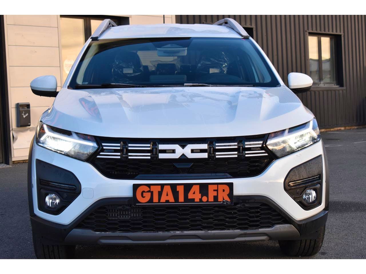 Dacia Jogger  TCe 110 7 places Expression +CAMERA + CARPLAY occasion - Photo 17