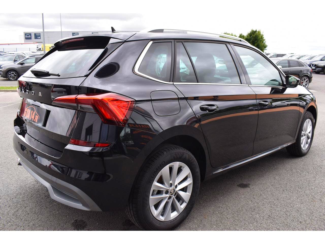 Skoda Kamiq  1.0 TSI Evo 110 ch BVM6 Ambition + CARPLAY occasion - Photo 2