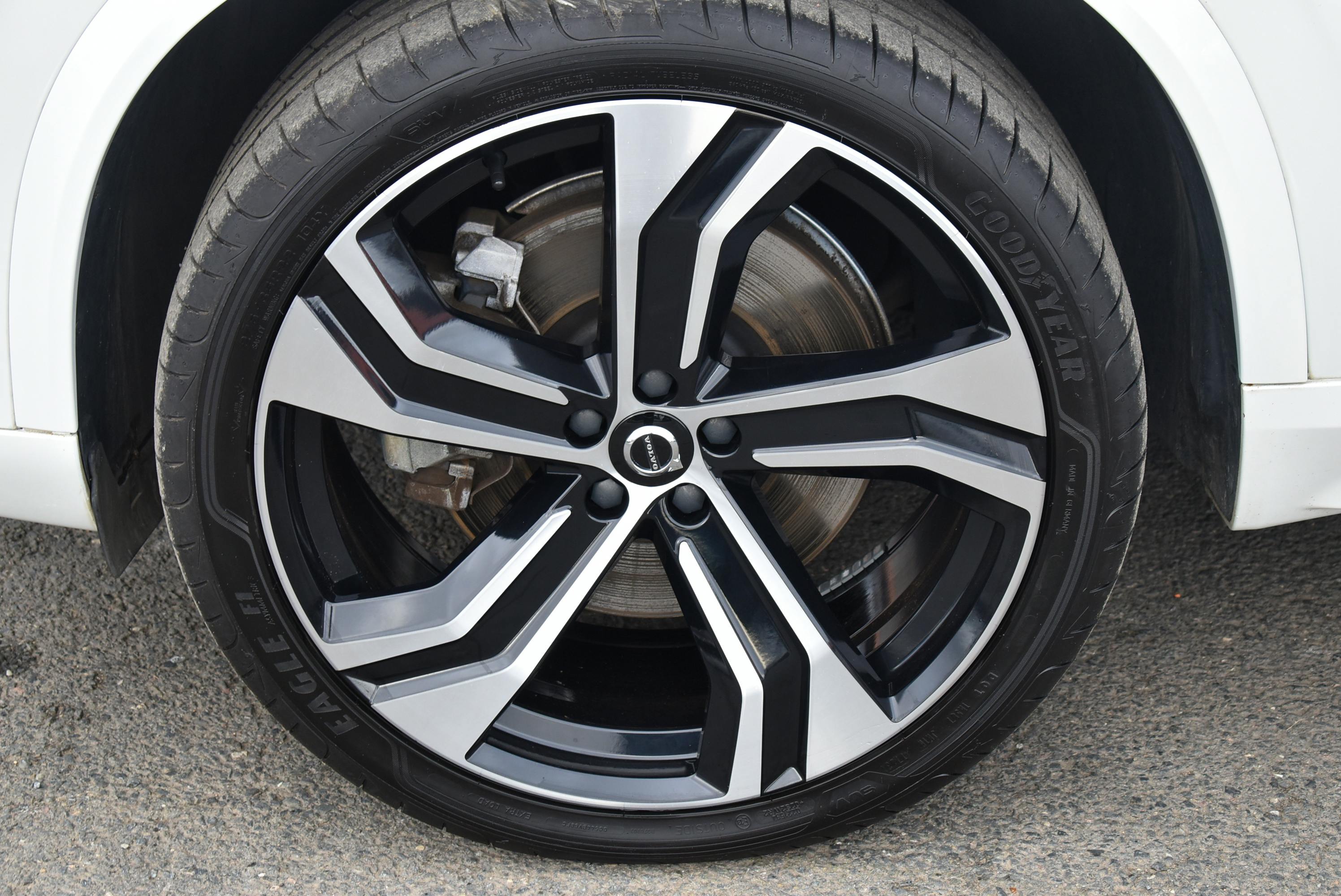 Volvo XC90  T8 AWD 303 + 87CH R-DESIGN GEARTRONIC occasion - Photo 16