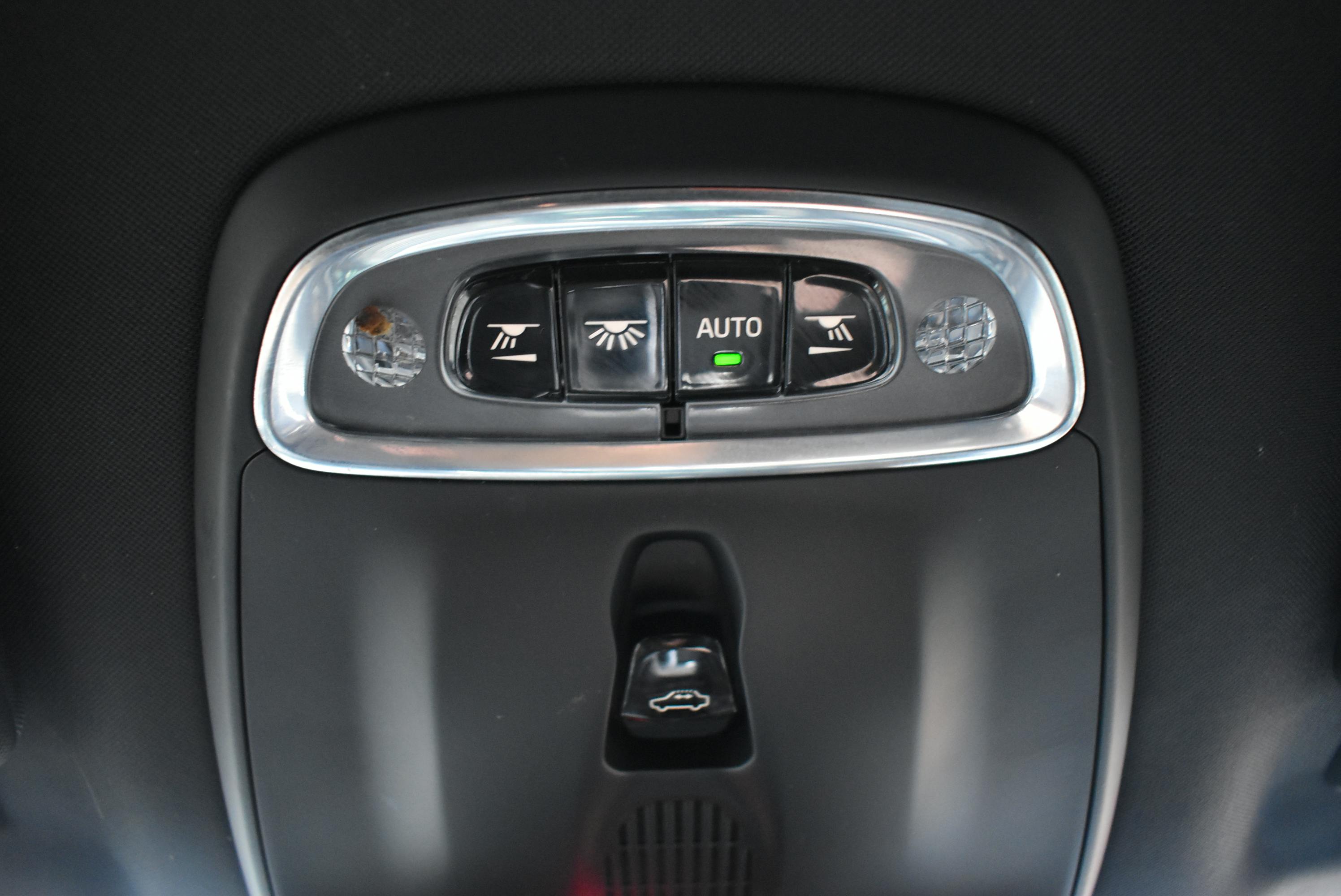 Volvo XC90  T8 AWD 303 + 87CH R-DESIGN GEARTRONIC occasion - Photo 41
