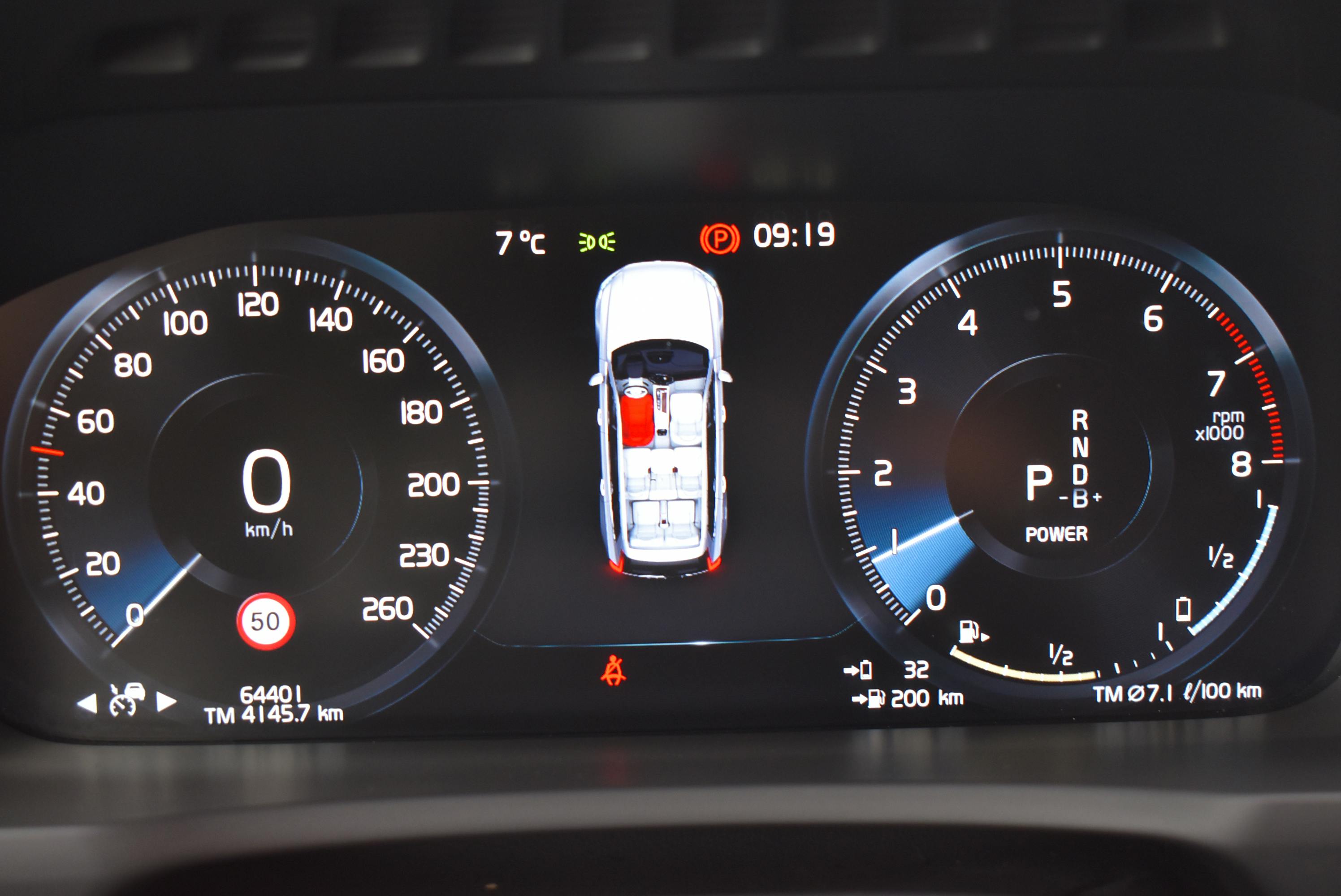 Volvo XC90  T8 AWD 303 + 87CH R-DESIGN GEARTRONIC occasion - Photo 8