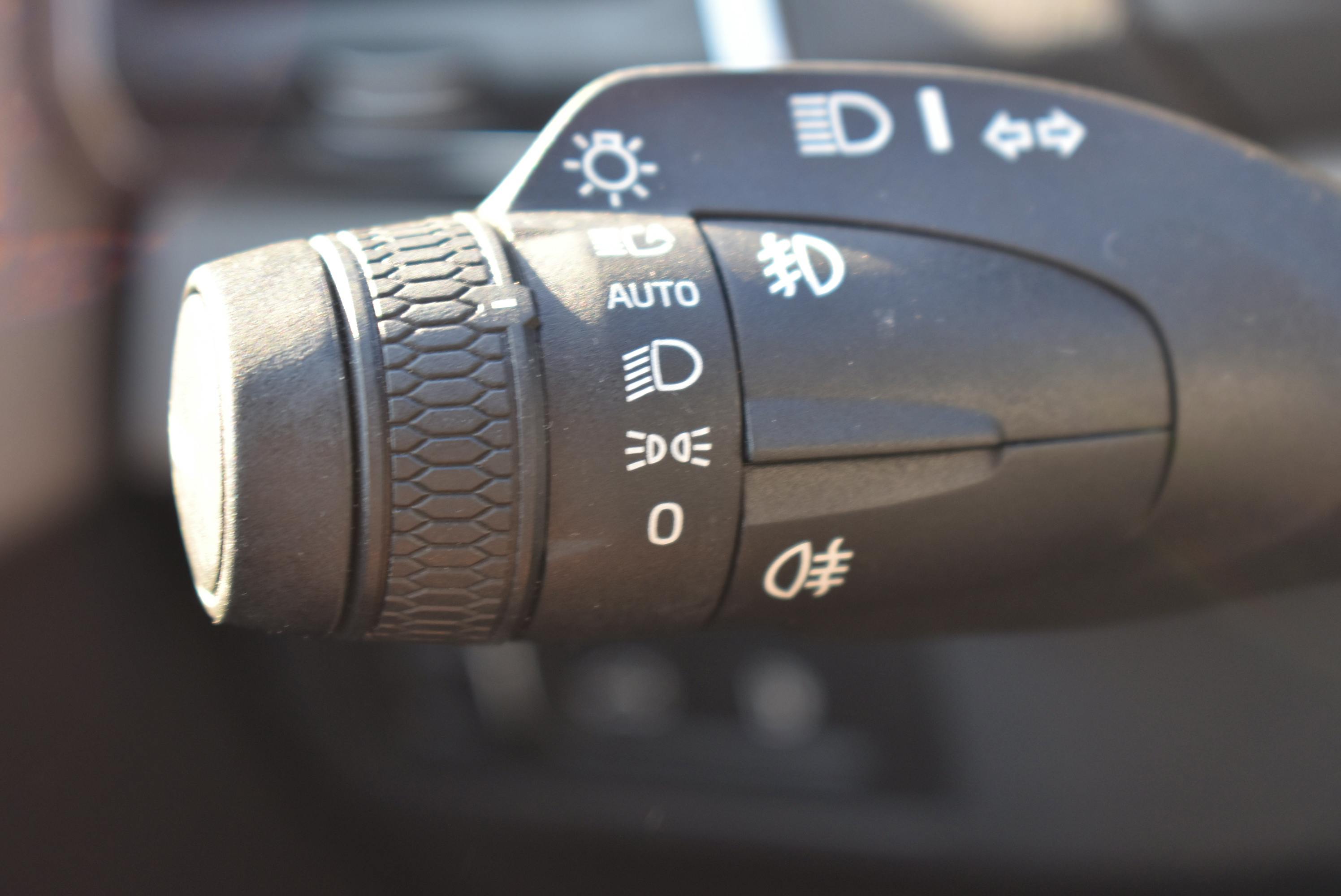 Volvo XC90  T8 AWD 303 + 87CH MOMENTUM GEARTRONIC occasion - Photo 24