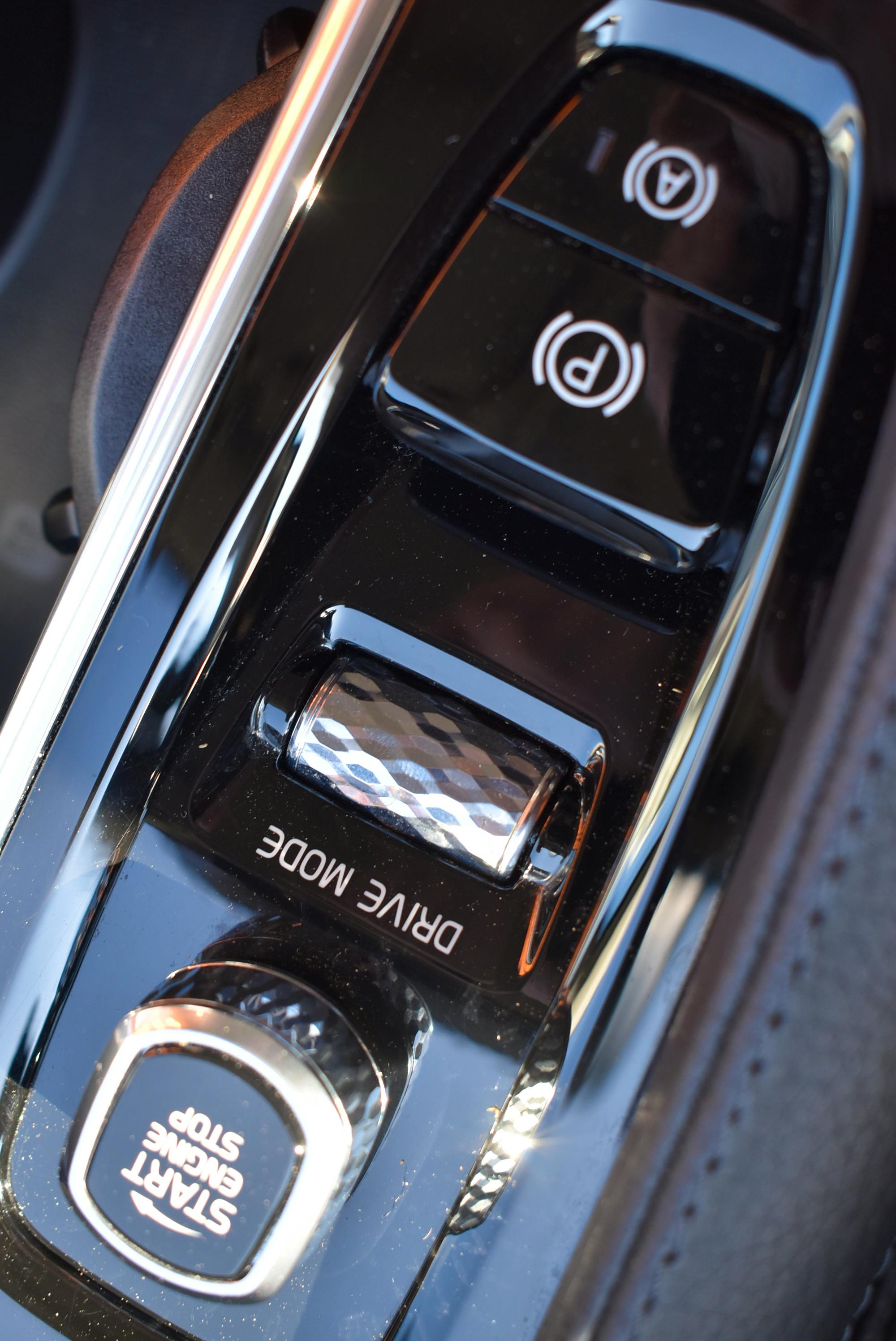 Volvo XC90  T8 AWD 303 + 87CH MOMENTUM GEARTRONIC occasion - Photo 34