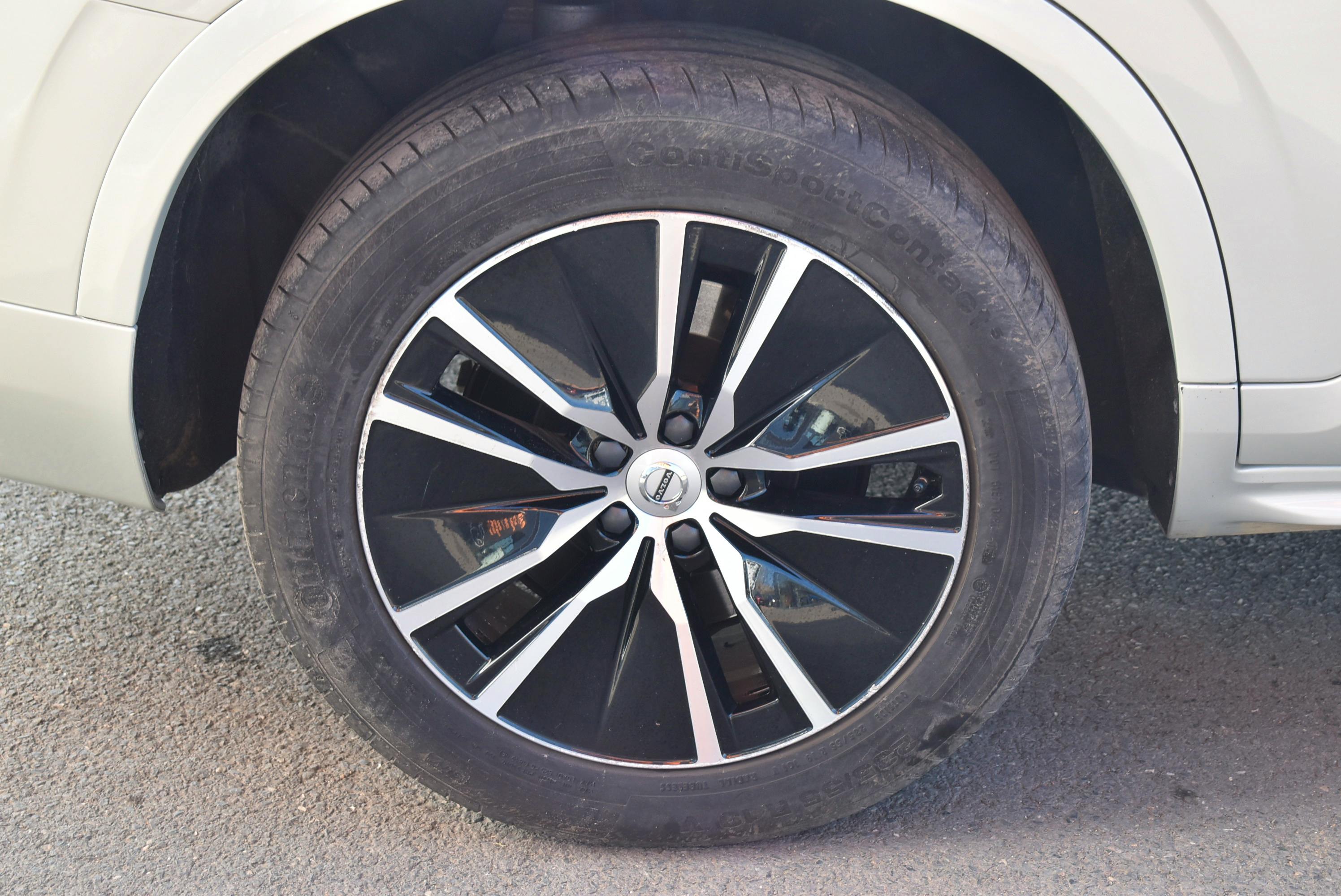 Volvo XC90  T8 AWD 303 + 87CH MOMENTUM GEARTRONIC occasion - Photo 40