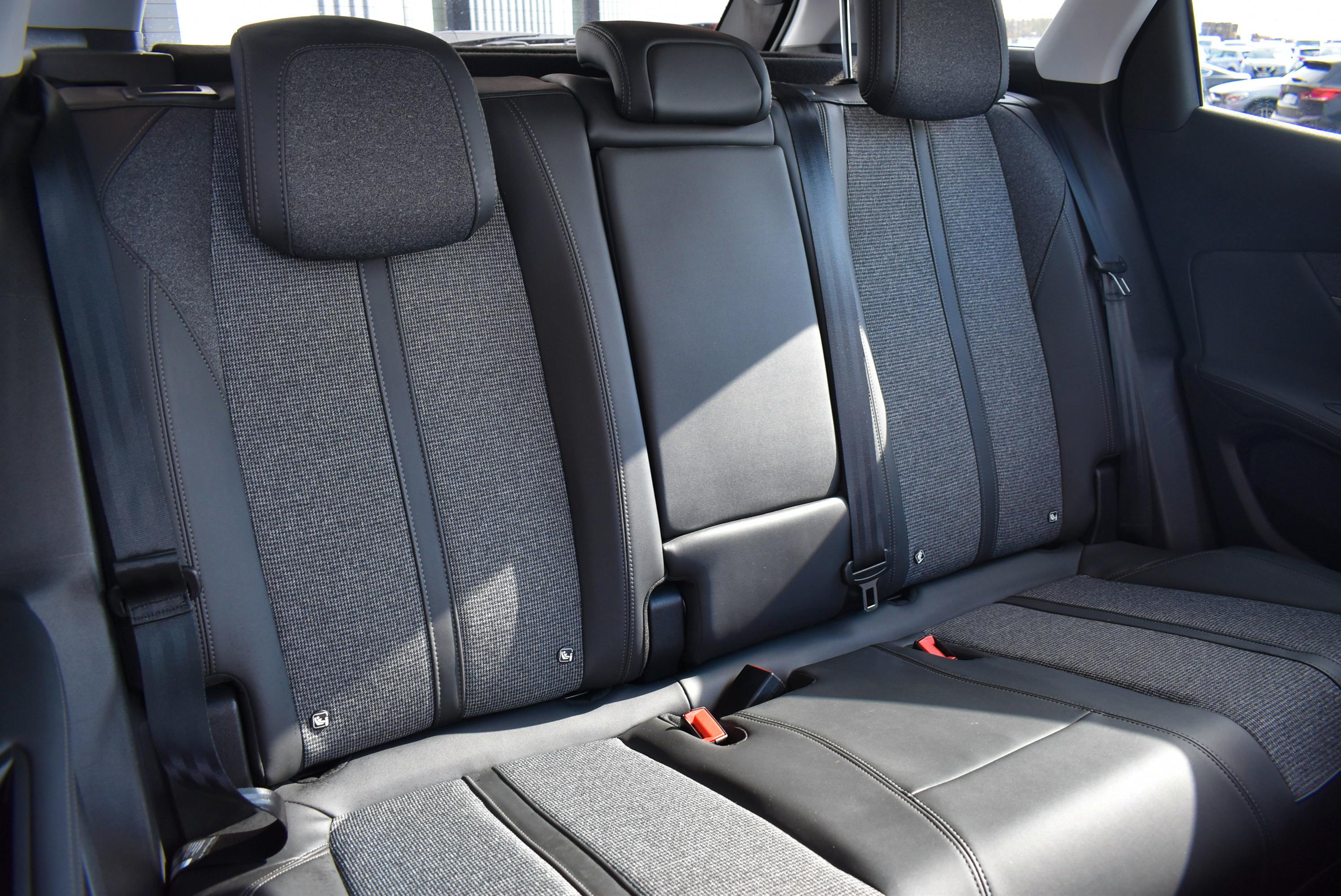 Peugeot 3008  HYBRID 225CH ALLURE E-EAT8 10CV occasion - Photo 5