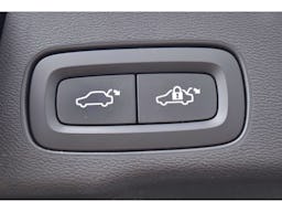 Volvo XC60  T8 Twin Engine 303 ch + 87 ch Geartronic 8 Inscription Luxe occasion - Photo 10