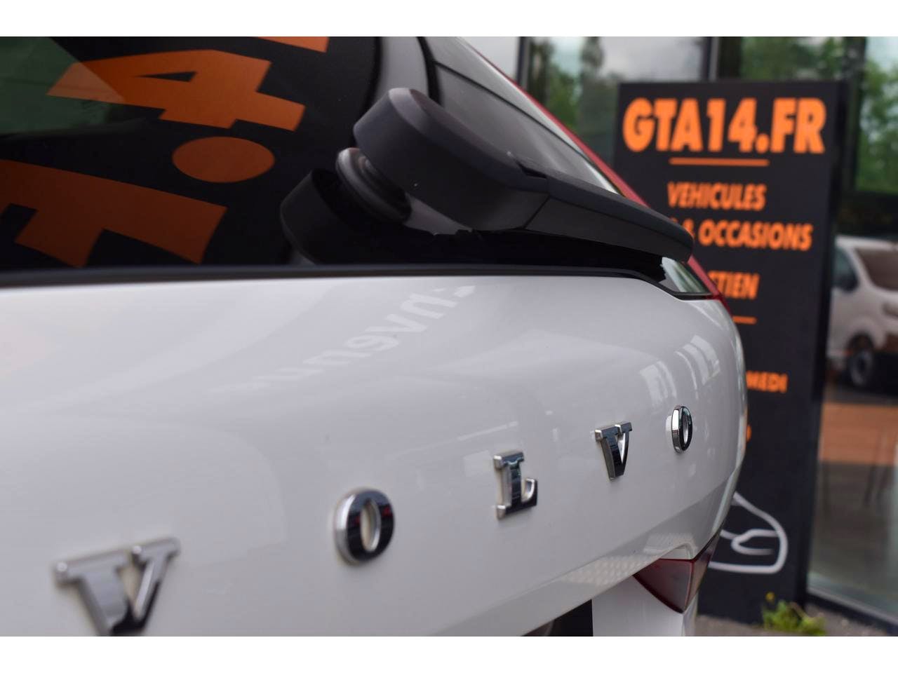 Volvo XC60  T8 Twin Engine 303 ch + 87 ch Geartronic 8 Inscription Luxe occasion - Photo 19