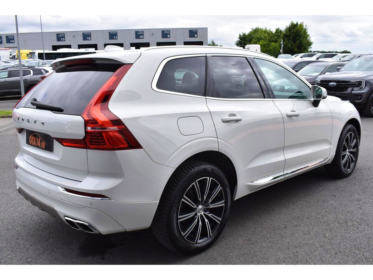 Volvo XC60  T8 Twin Engine 303 ch + 87 ch Geartronic 8 Inscription Luxe occasion - Photo 2