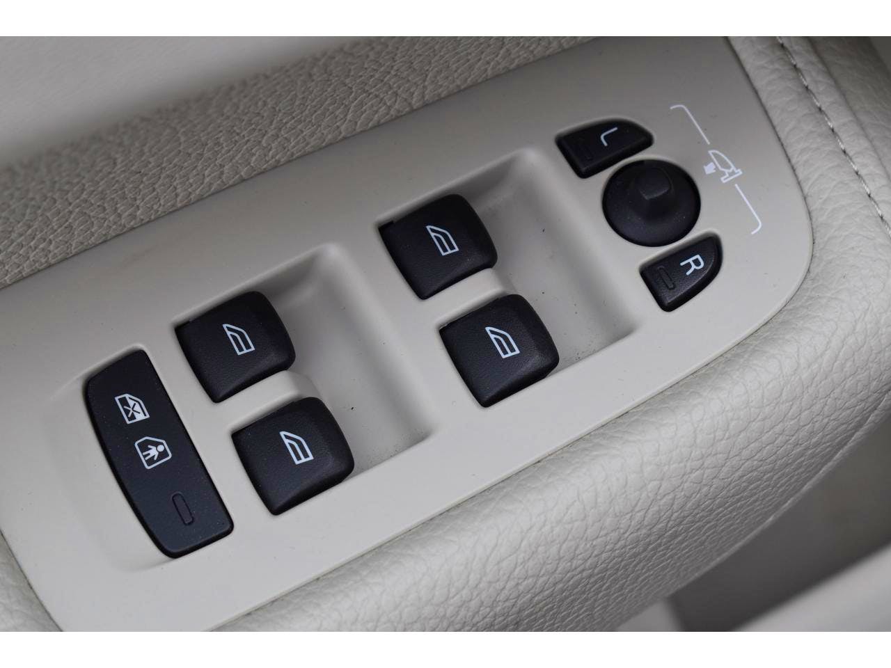 Volvo XC60  T8 Twin Engine 303 ch + 87 ch Geartronic 8 Inscription Luxe occasion - Photo 21