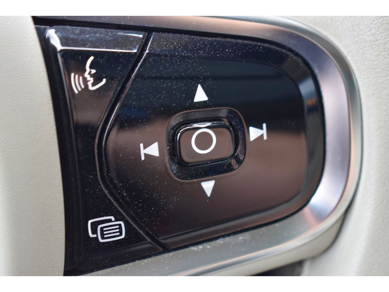 Volvo XC60  T8 Twin Engine 303 ch + 87 ch Geartronic 8 Inscription Luxe occasion - Photo 24
