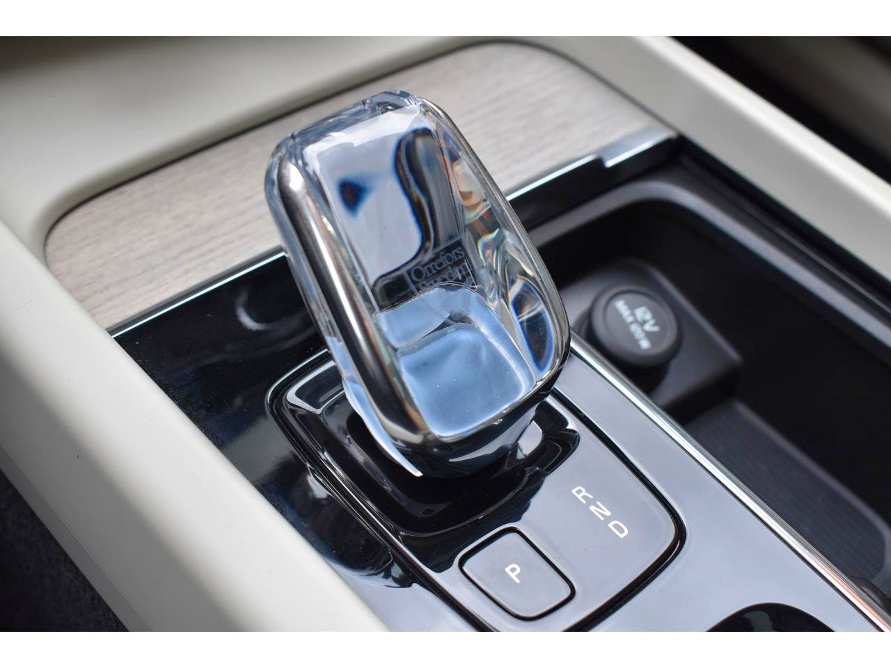 Volvo XC60  T8 Twin Engine 303 ch + 87 ch Geartronic 8 Inscription Luxe occasion - Photo 32