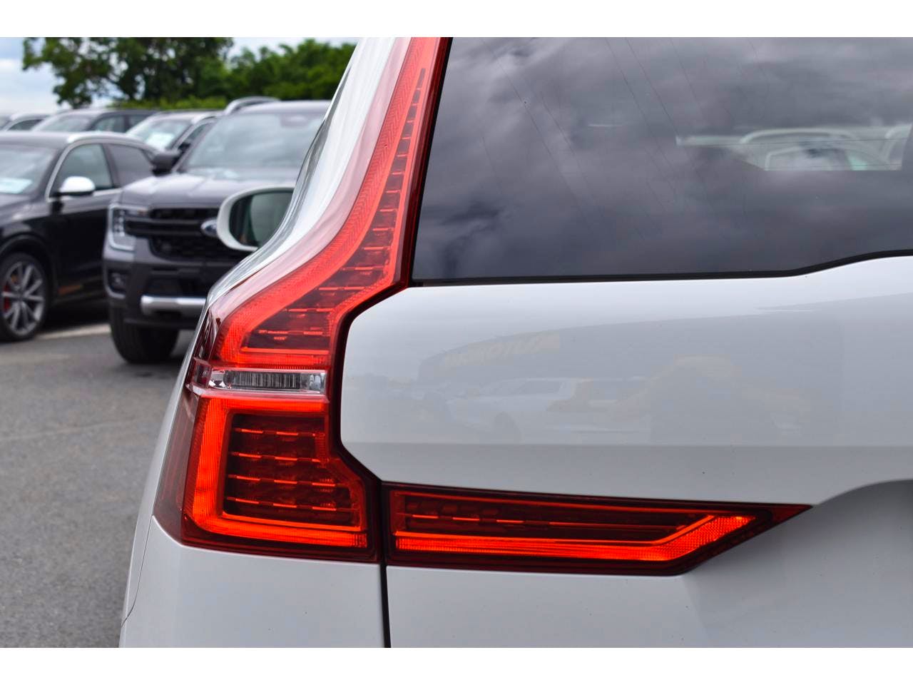 Volvo XC60  T8 Twin Engine 303 ch + 87 ch Geartronic 8 Inscription Luxe occasion - Photo 40