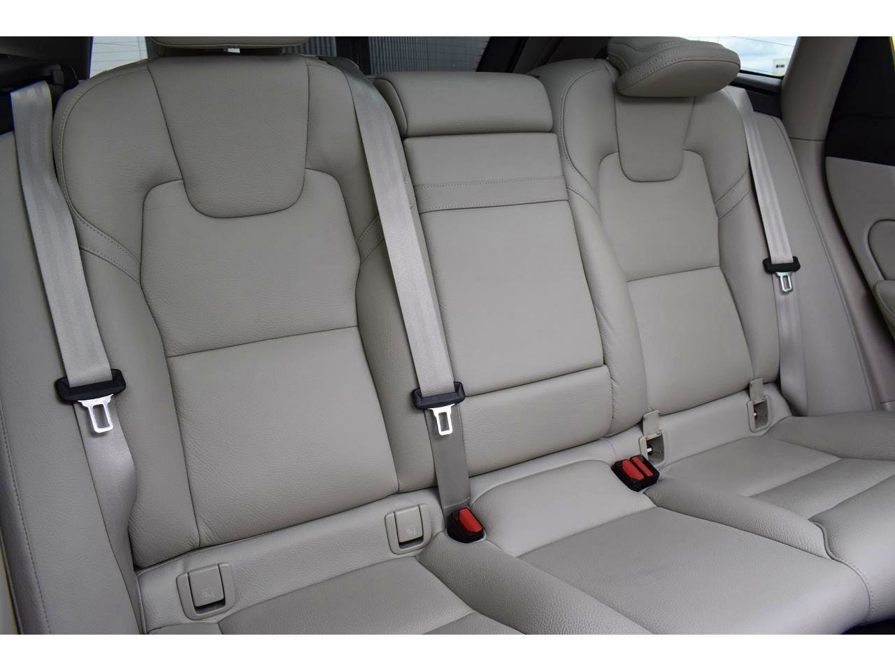 Volvo XC60  T8 Twin Engine 303 ch + 87 ch Geartronic 8 Inscription Luxe occasion - Photo 5