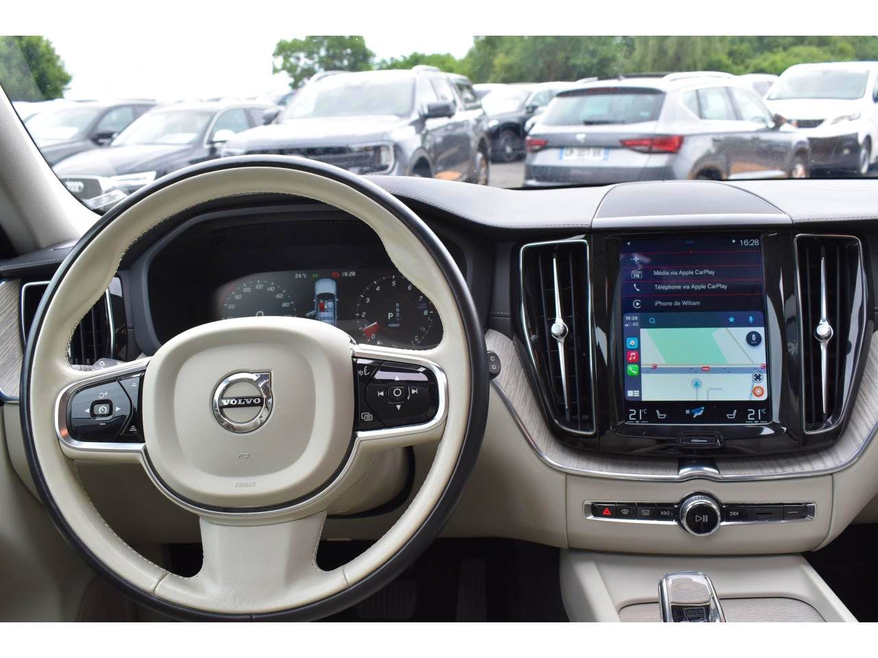 Volvo XC60  T8 Twin Engine 303 ch + 87 ch Geartronic 8 Inscription Luxe occasion - Photo 7