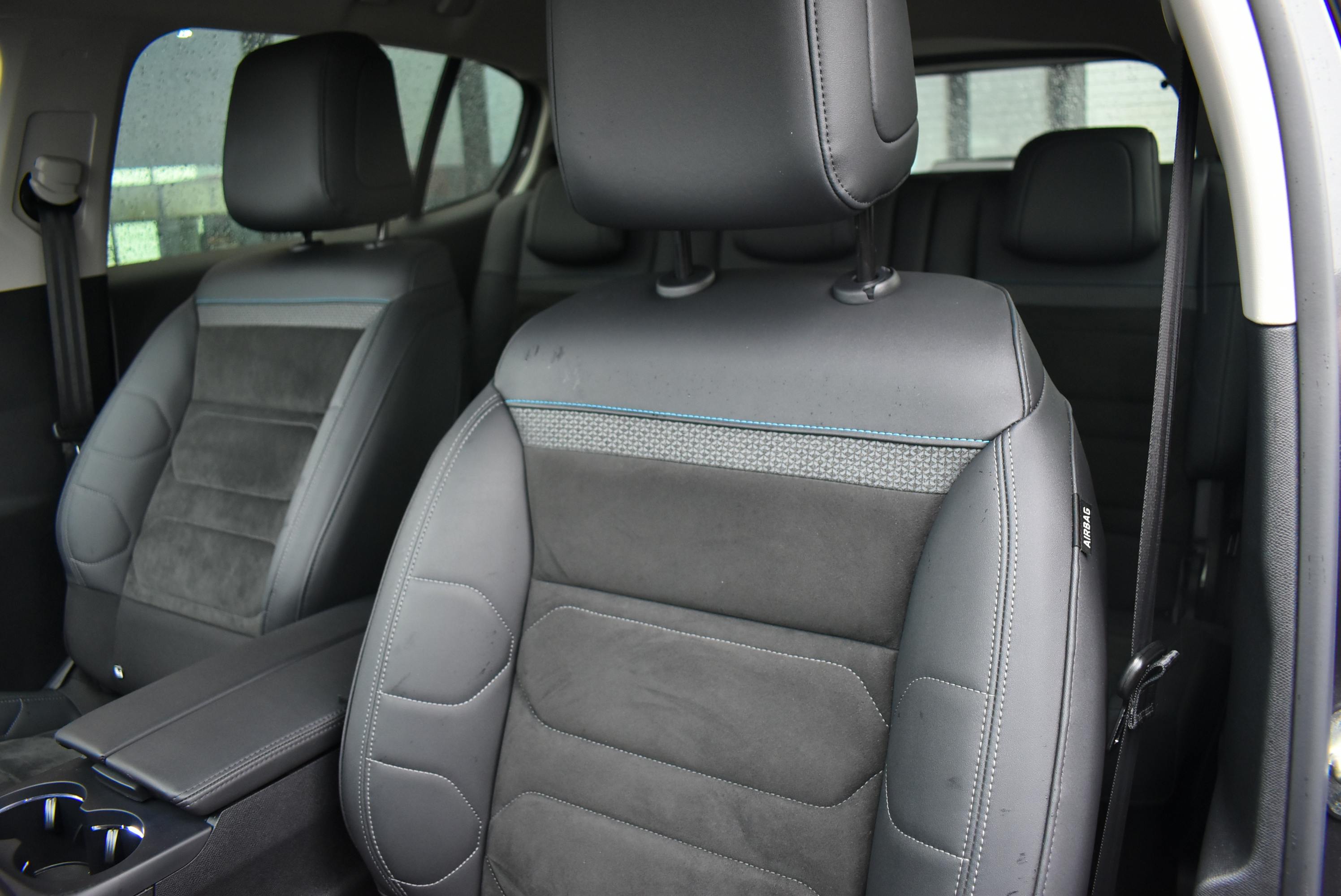 Citroën C5 Aircross  1.6 HYBRIDE RECHARGEABLE 180CH FEEL PACK E-EAT8 occasion - Photo 14