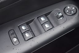 Citroën C5 Aircross  1.6 HYBRIDE RECHARGEABLE 180CH FEEL PACK E-EAT8 occasion - Photo 21