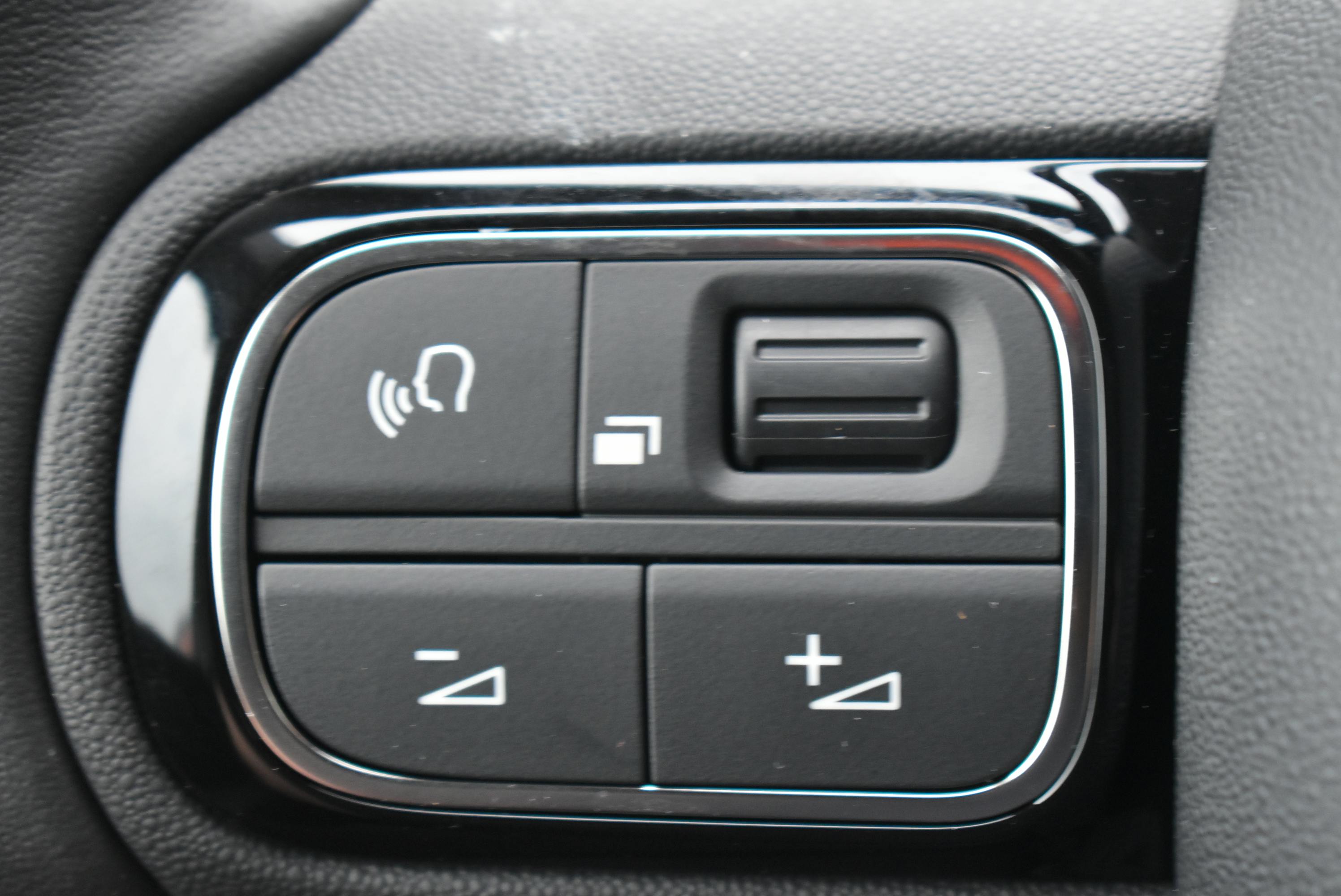 Citroën C5 Aircross  1.6 HYBRIDE RECHARGEABLE 180CH FEEL PACK E-EAT8 occasion - Photo 22