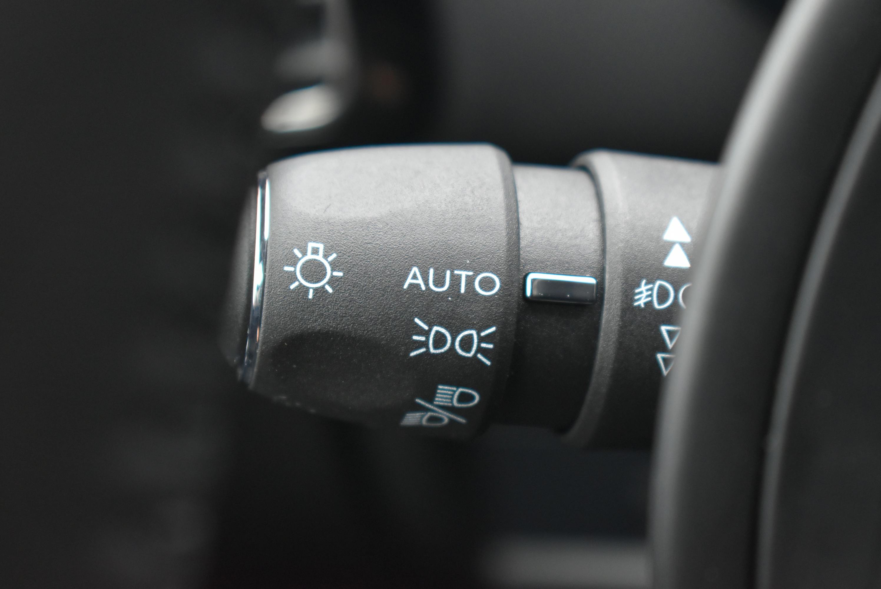 Citroën C5 Aircross  1.6 HYBRIDE RECHARGEABLE 180CH FEEL PACK E-EAT8 occasion - Photo 26