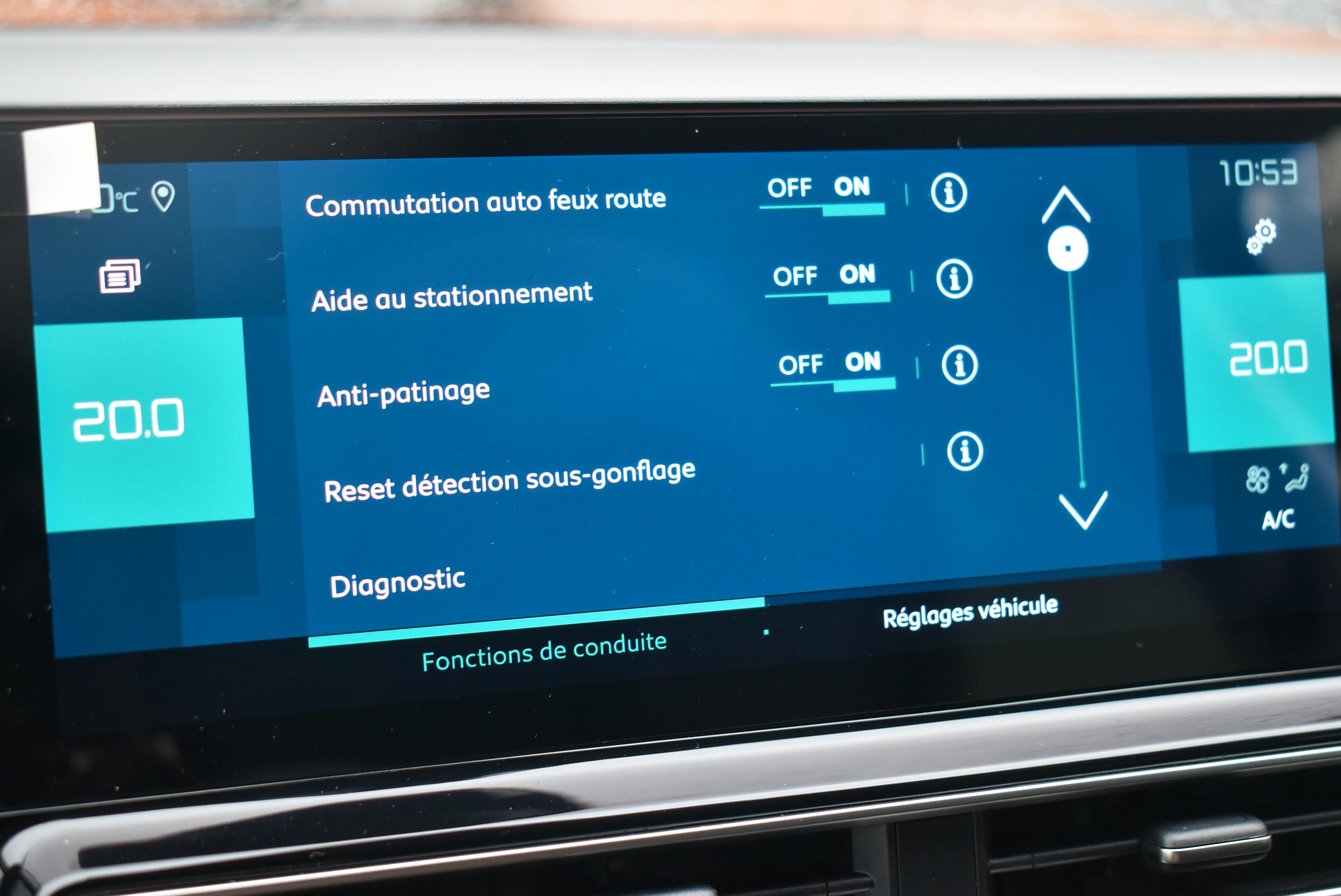 Citroën C5 Aircross  1.6 HYBRIDE RECHARGEABLE 180CH FEEL PACK E-EAT8 occasion - Photo 32