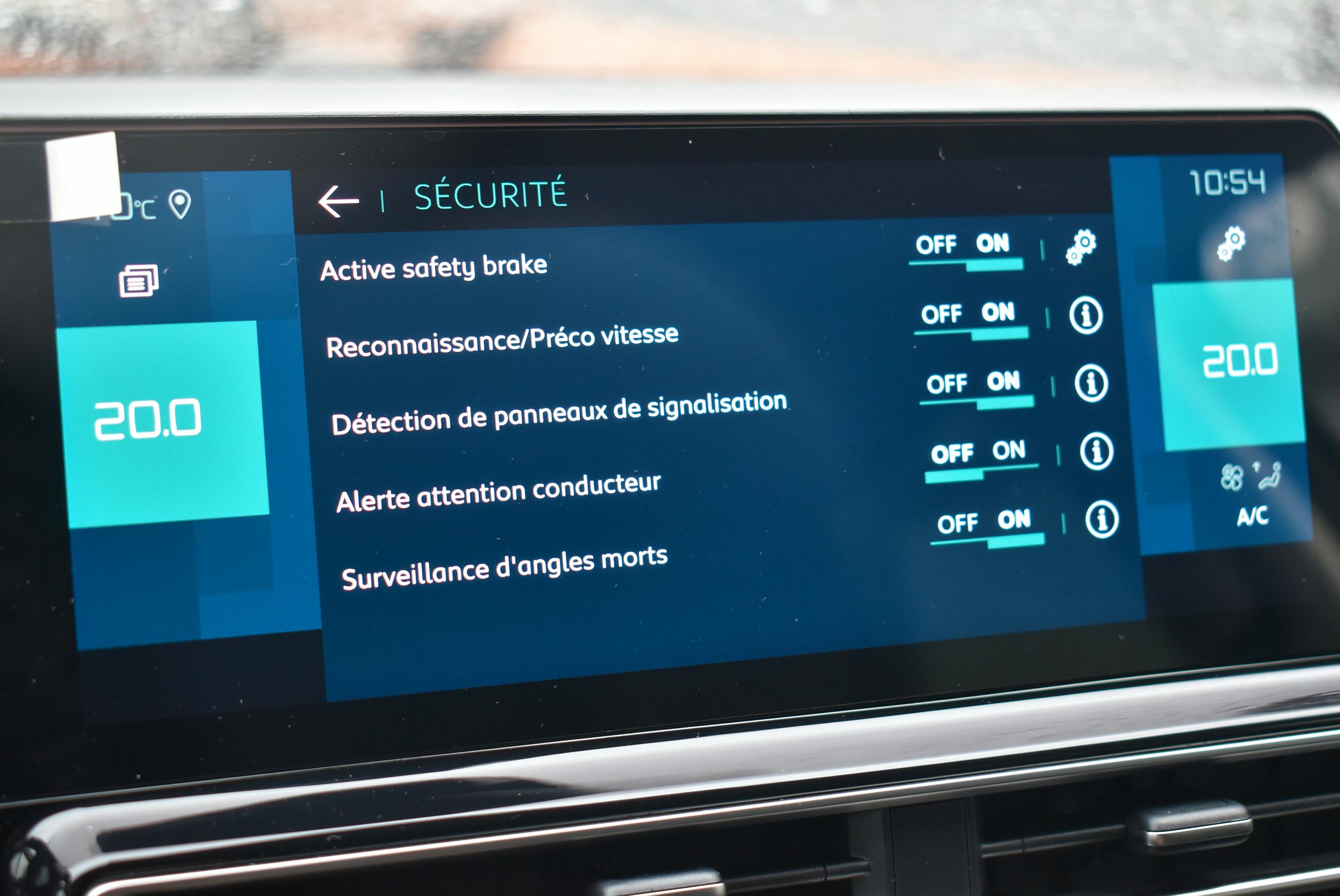 Citroën C5 Aircross  1.6 HYBRIDE RECHARGEABLE 180CH FEEL PACK E-EAT8 occasion - Photo 35