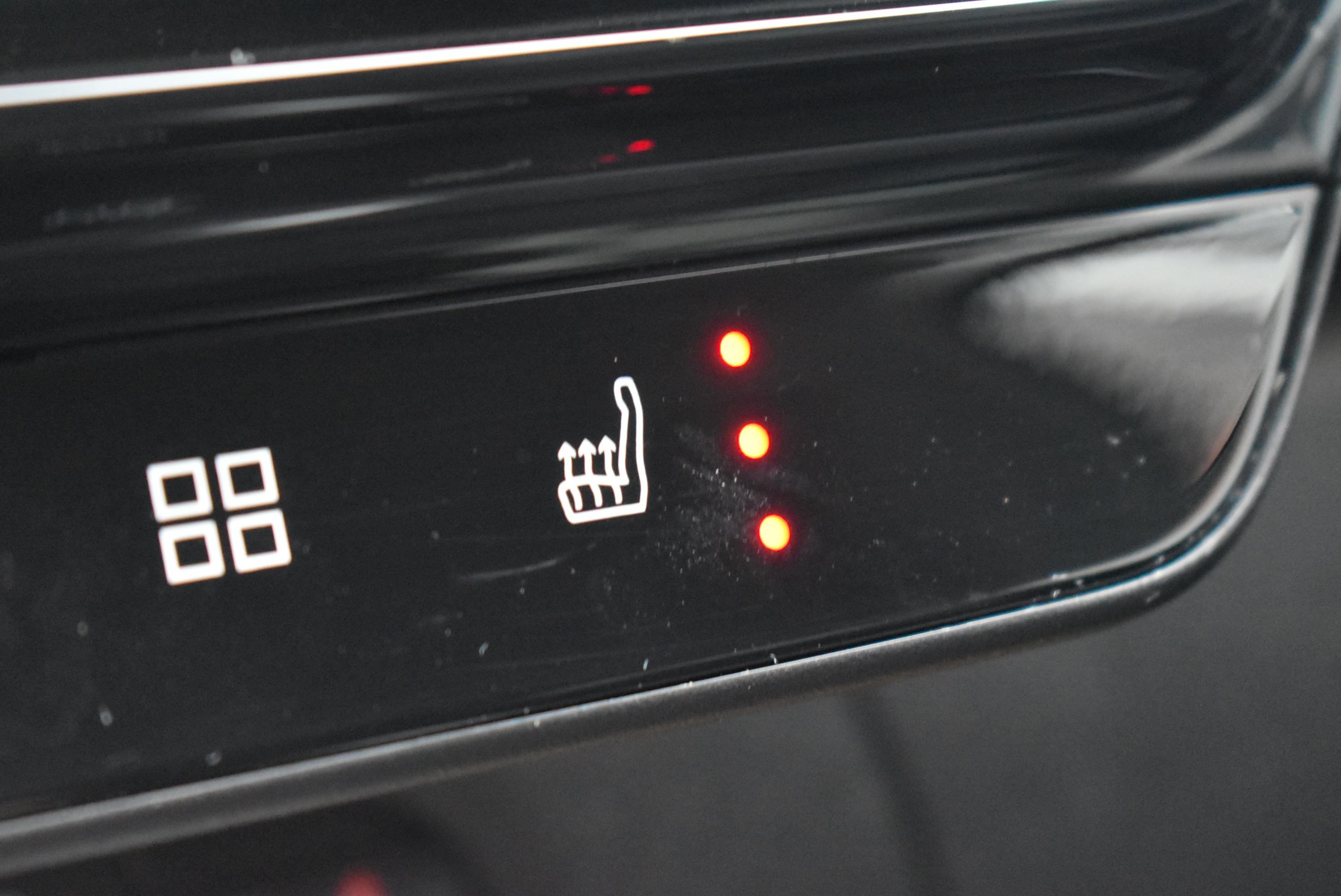 Citroën C5 Aircross  1.6 HYBRIDE RECHARGEABLE 180CH FEEL PACK E-EAT8 occasion - Photo 38