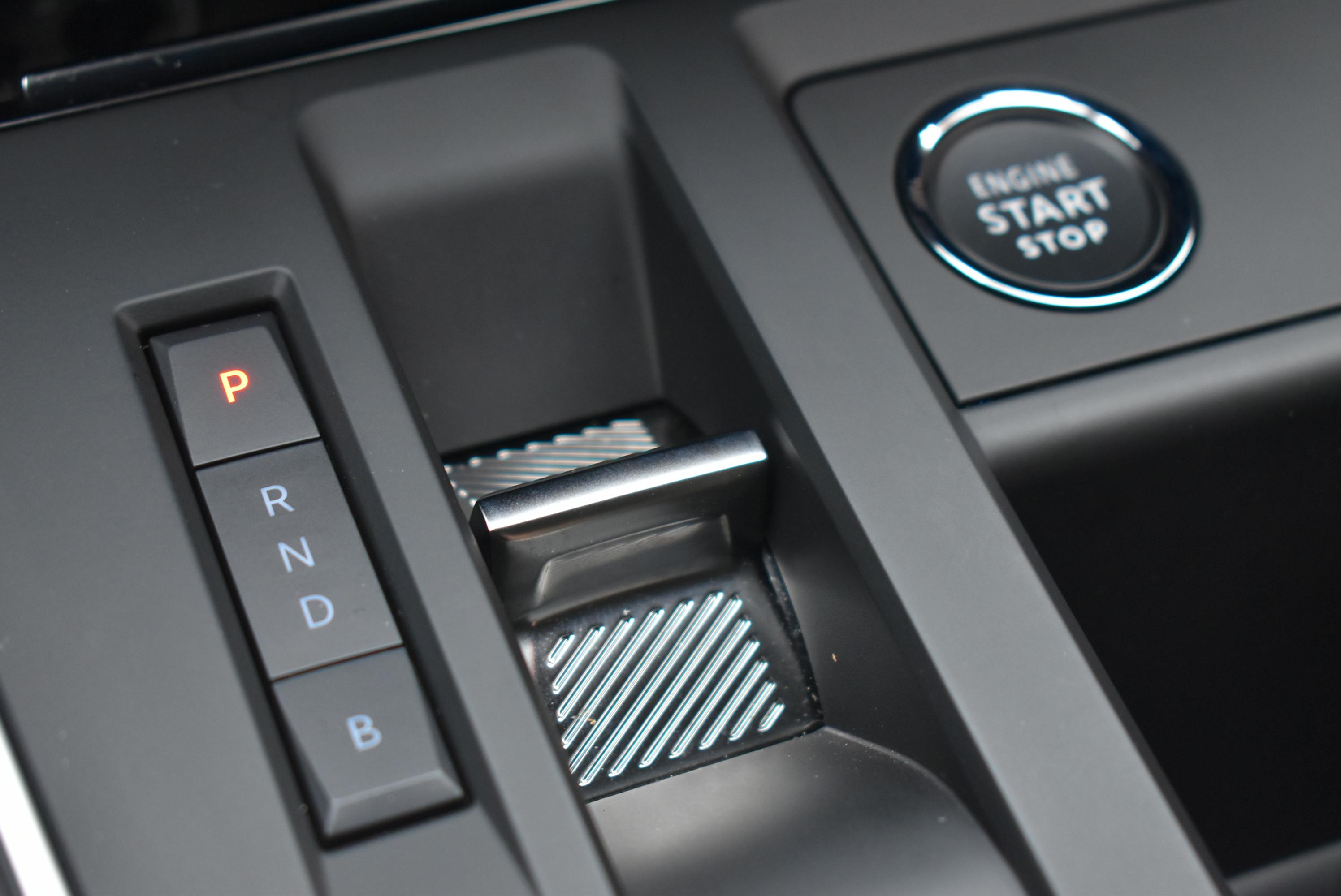 Citroën C5 Aircross  1.6 HYBRIDE RECHARGEABLE 180CH FEEL PACK E-EAT8 occasion - Photo 39