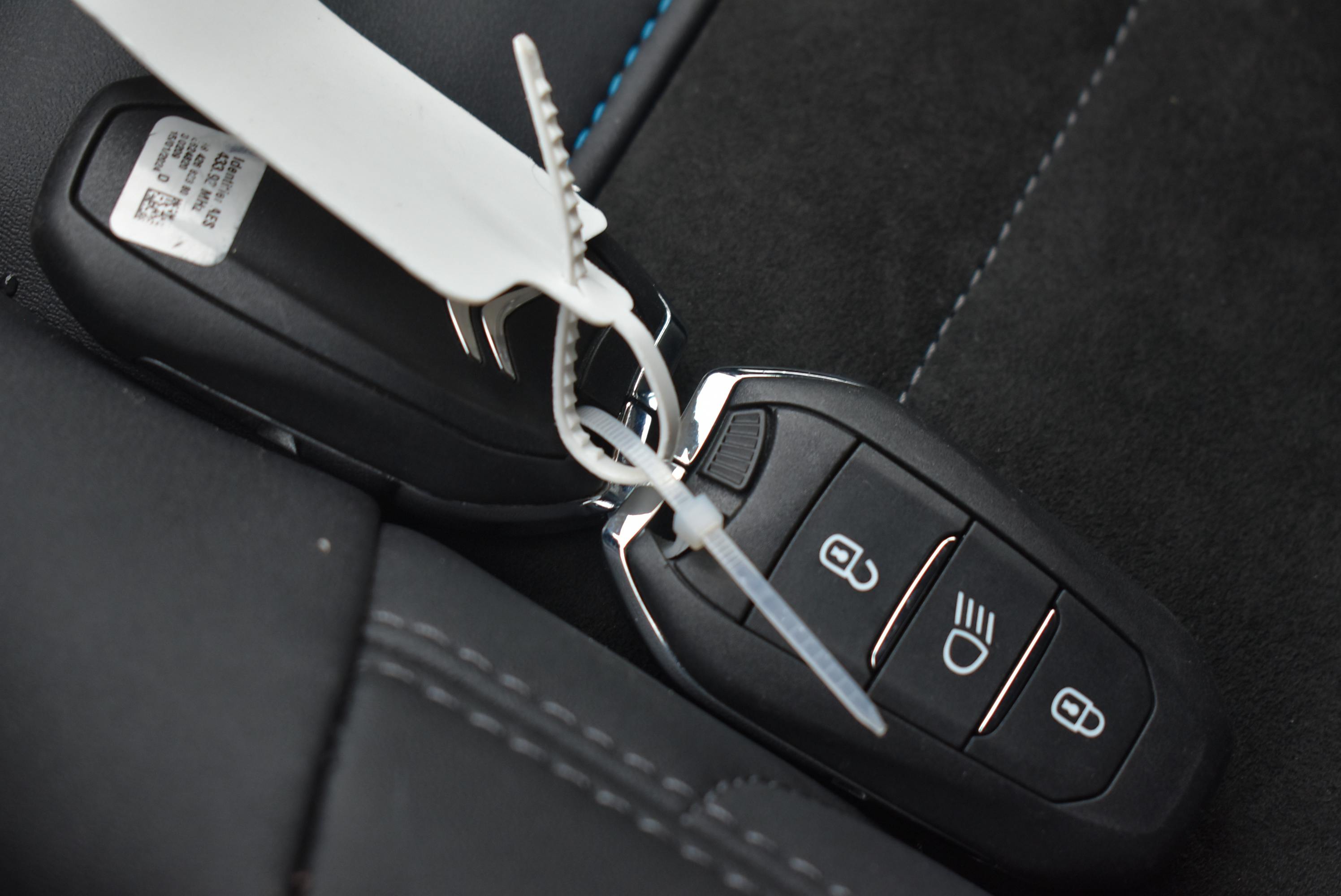 Citroën C5 Aircross  1.6 HYBRIDE RECHARGEABLE 180CH FEEL PACK E-EAT8 occasion - Photo 41
